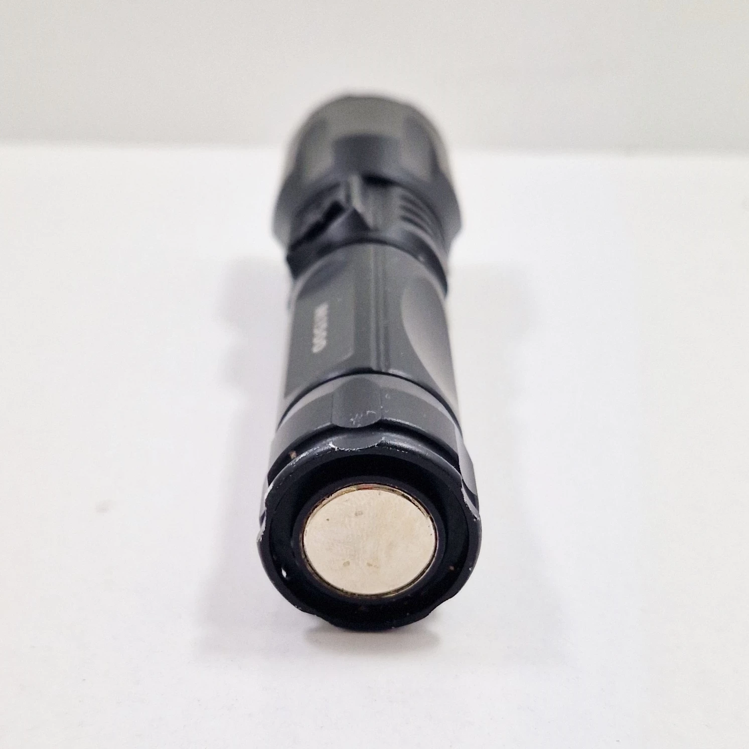 latarka-akumulatorowa-xrg-m1500-zoom-1800-lumenow-zasilanie-209202-1769478