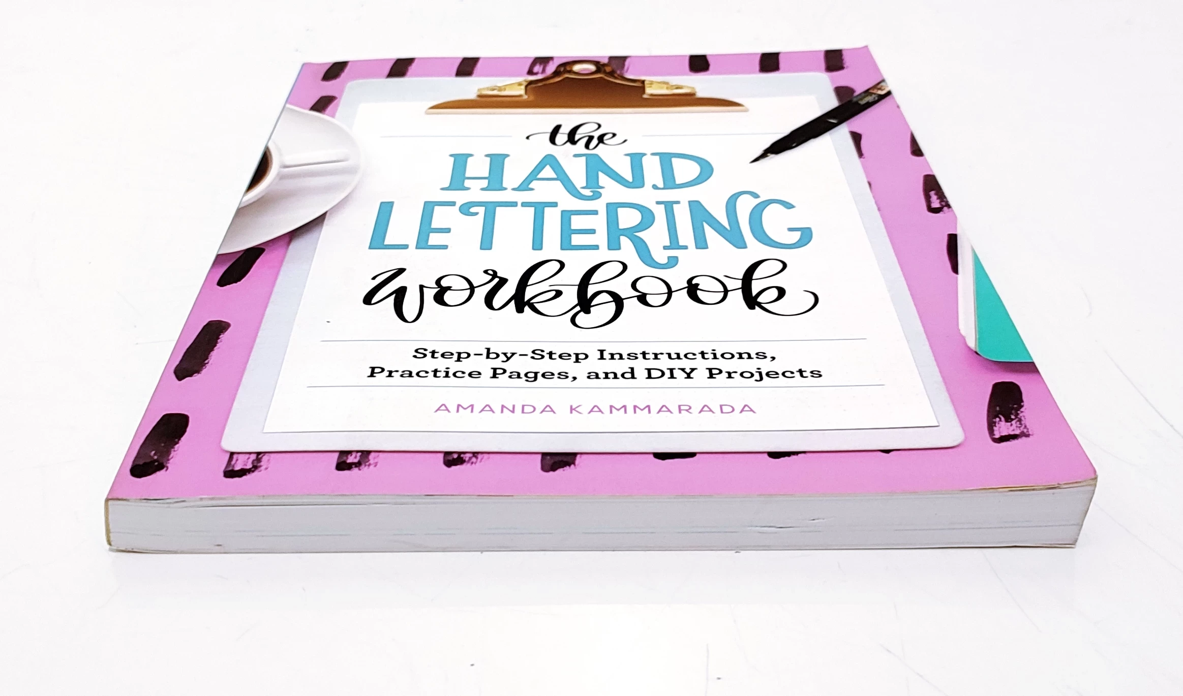 ksiazka-kaligrafia-the-hand-lettering-workbook-okladka-75-1