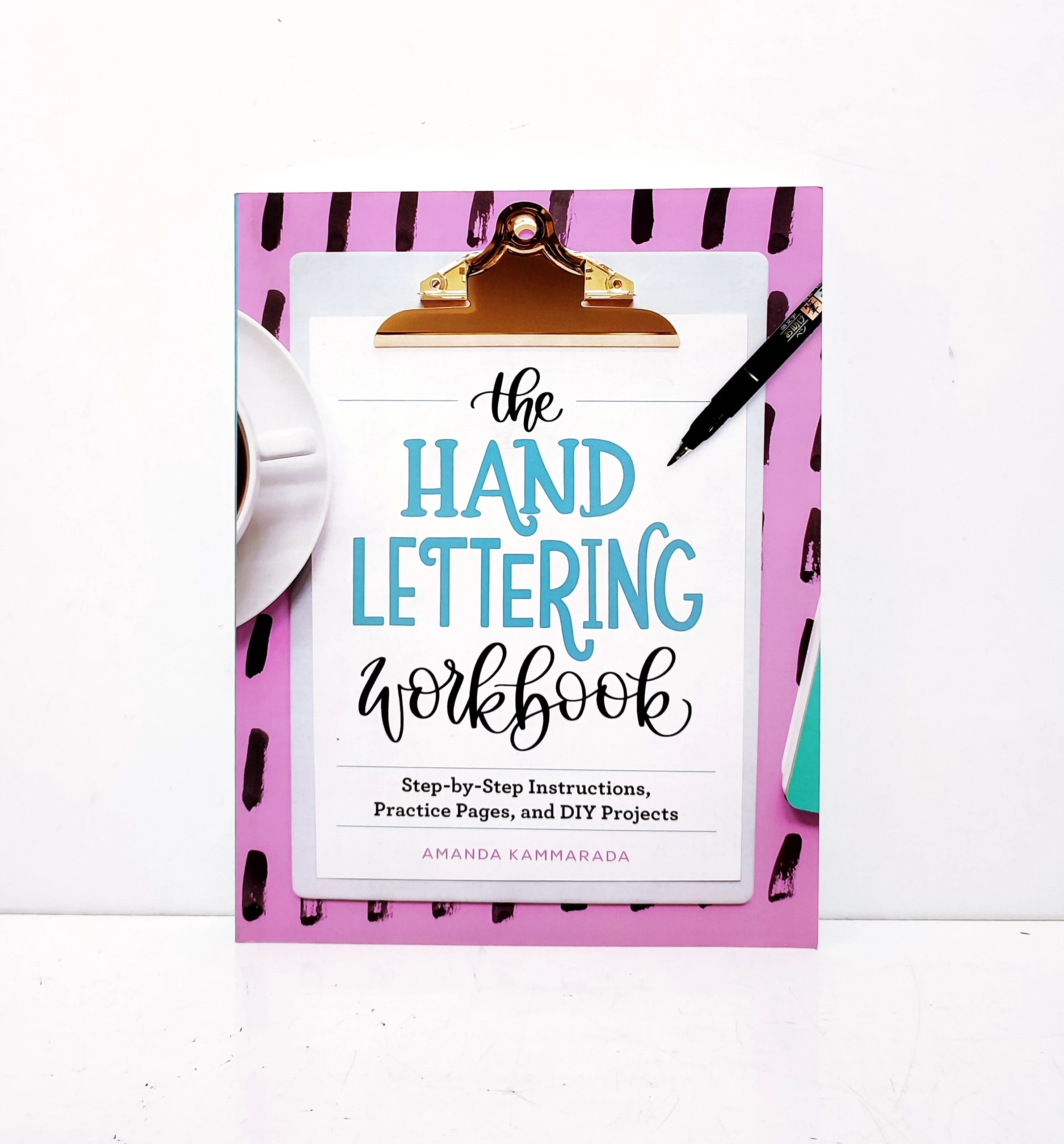ksiazka-kaligrafia-the-hand-lettering-workbook-chmielna-98-warszawa