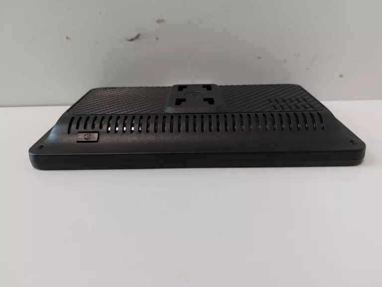 7-carplay-smart-screen-bw-w706r-extra-polecam-stan-11323-2