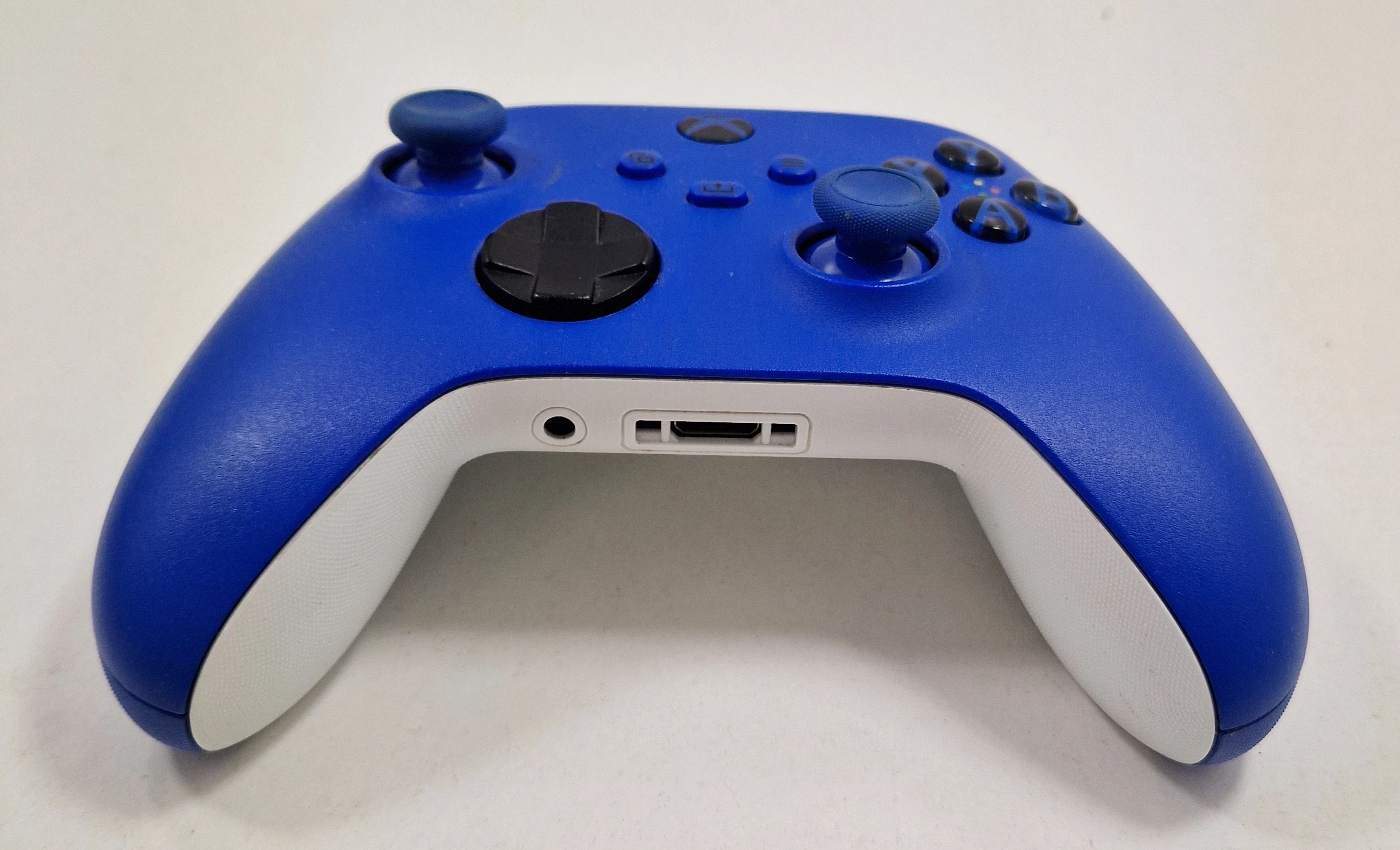 microsoft-xbox-series-pad-bezprzewodowy-niebieski-kompatybilne-platformy-210650-939772