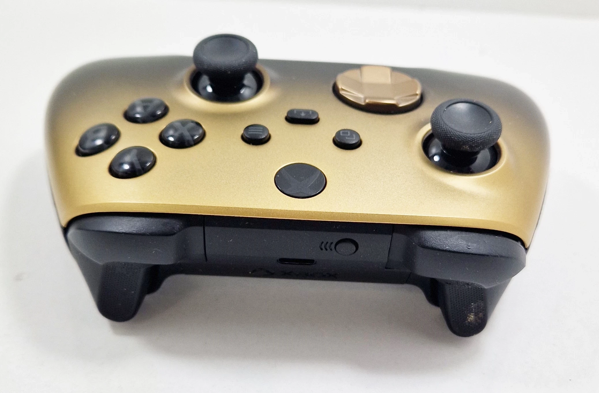 microsoft-xbox-one-pad-bezprzewodowy-zloty-pochodzenie-210658-243446