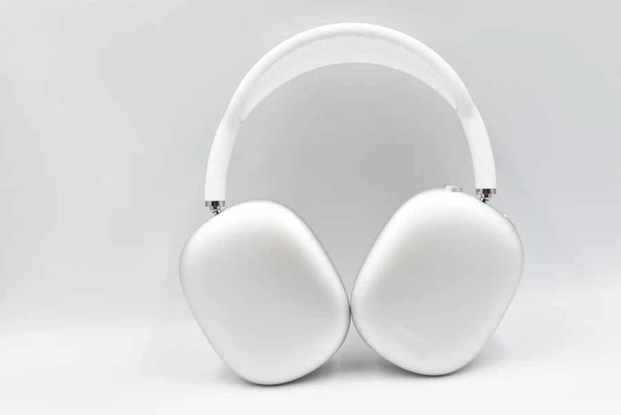 sluchawki-apple-airpods-max-1-srebrne-lightning-ean-gtin-194252244999