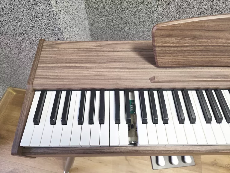 pianino-elektroniczne-donner-ddp-80-e-piano-kolor-orzech-faktura-vat-23-stan-11323-2