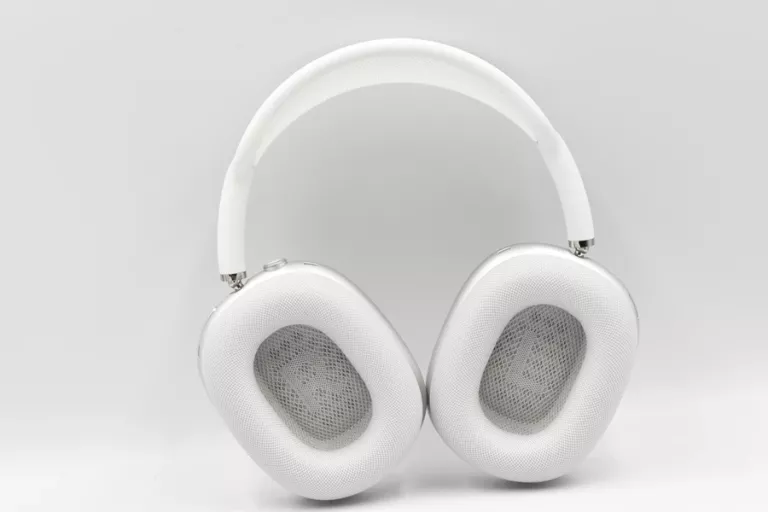 sluchawki-apple-airpods-max-1-srebrne-lightning-stan-11323-2