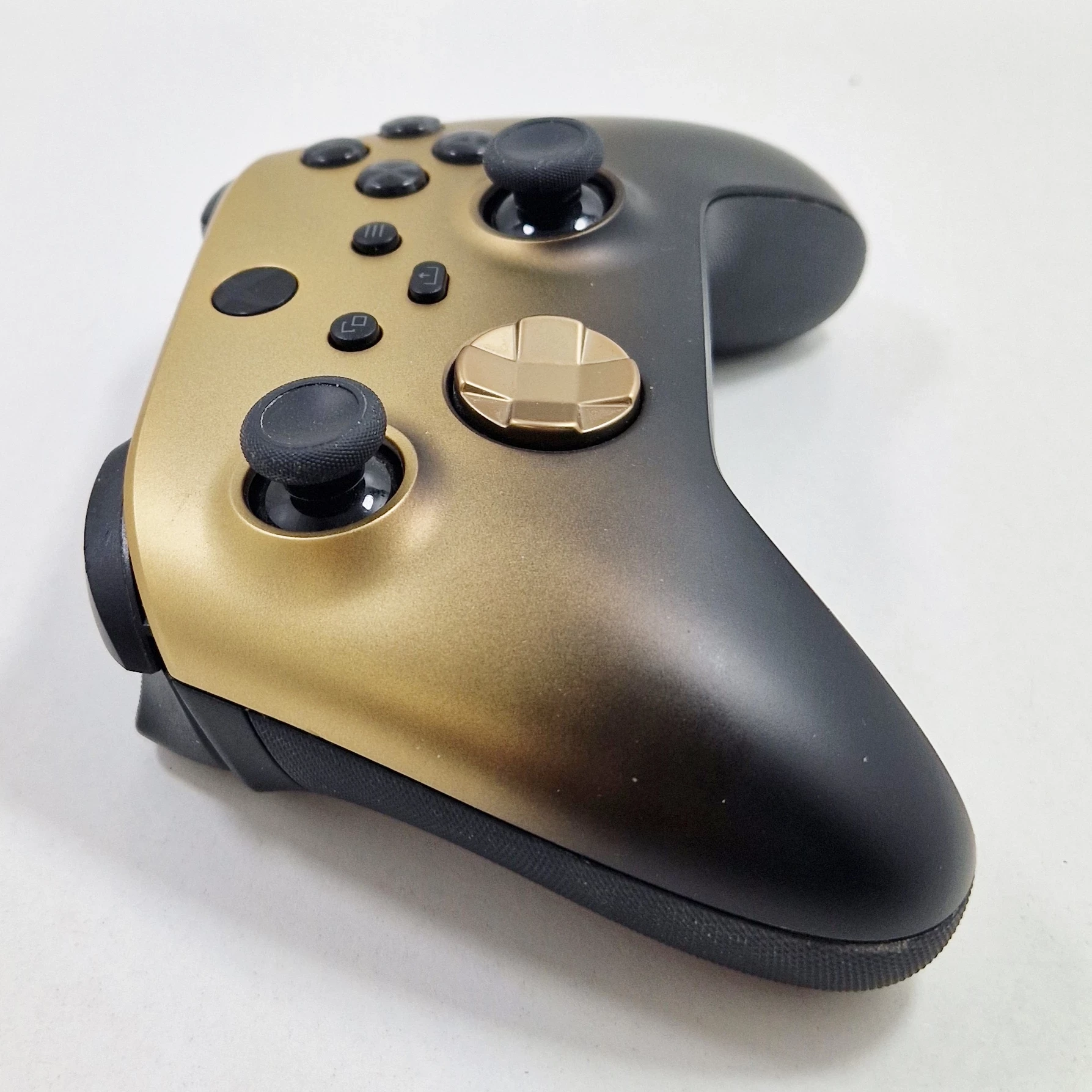 microsoft-xbox-one-pad-bezprzewodowy-zloty-kod-producenta-wl3-00101