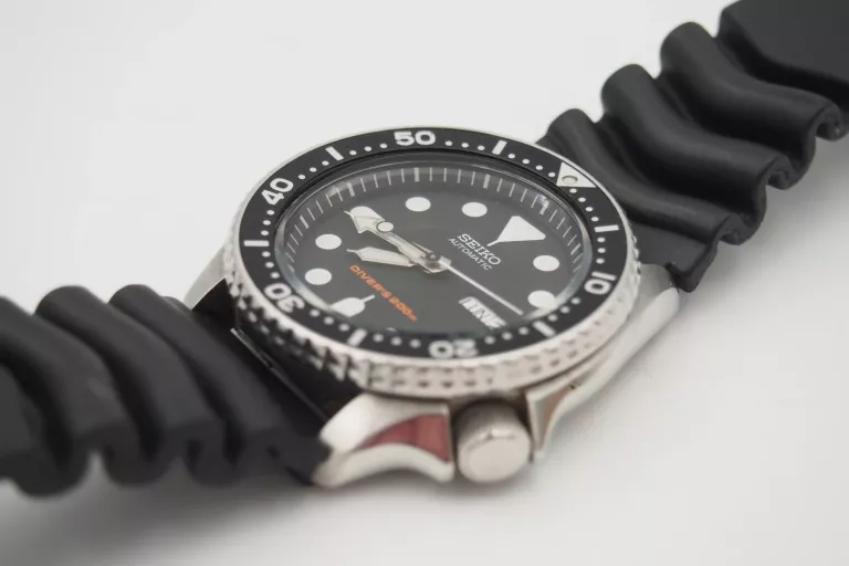 zegarek-seiko-scuba-divers-skx007-7s26-0020-200m-20bar-automat-funkcje-220-8