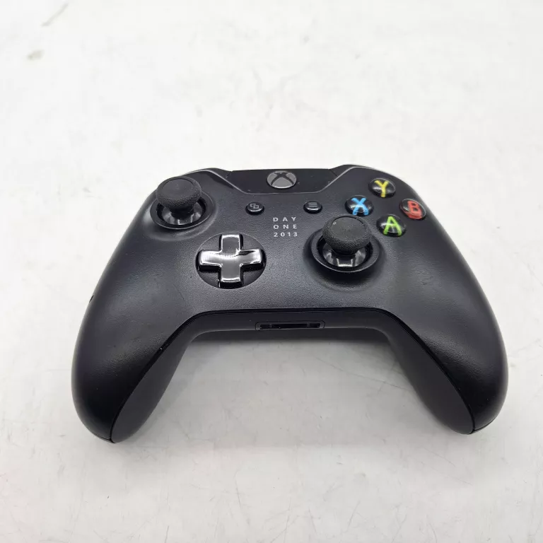 konsola-xbox-one-500gb-liczba-kontrolerow-w-zestawie-205994-225554