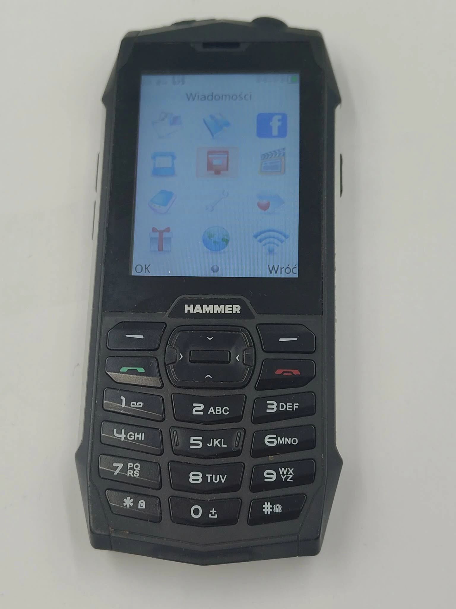 telefon-hammer-4-przekatna-ekranu-280