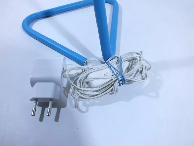 lampka-biurkowa-niebieska-nn-usb-kolor-11484-1045341