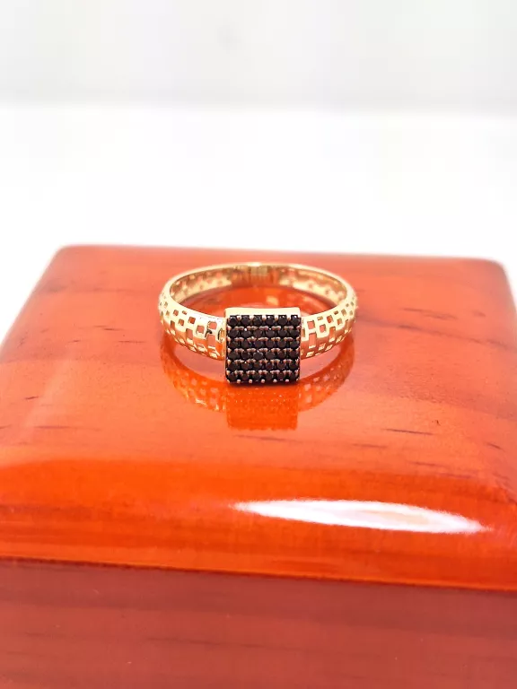 zloty-pierscionek-azurowy-czarne-cyrkonie-p585-r17-155g-kamien-17088-128