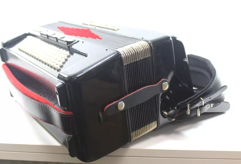 akordeon-royal-standard-meteor-80-basow-model-meteor