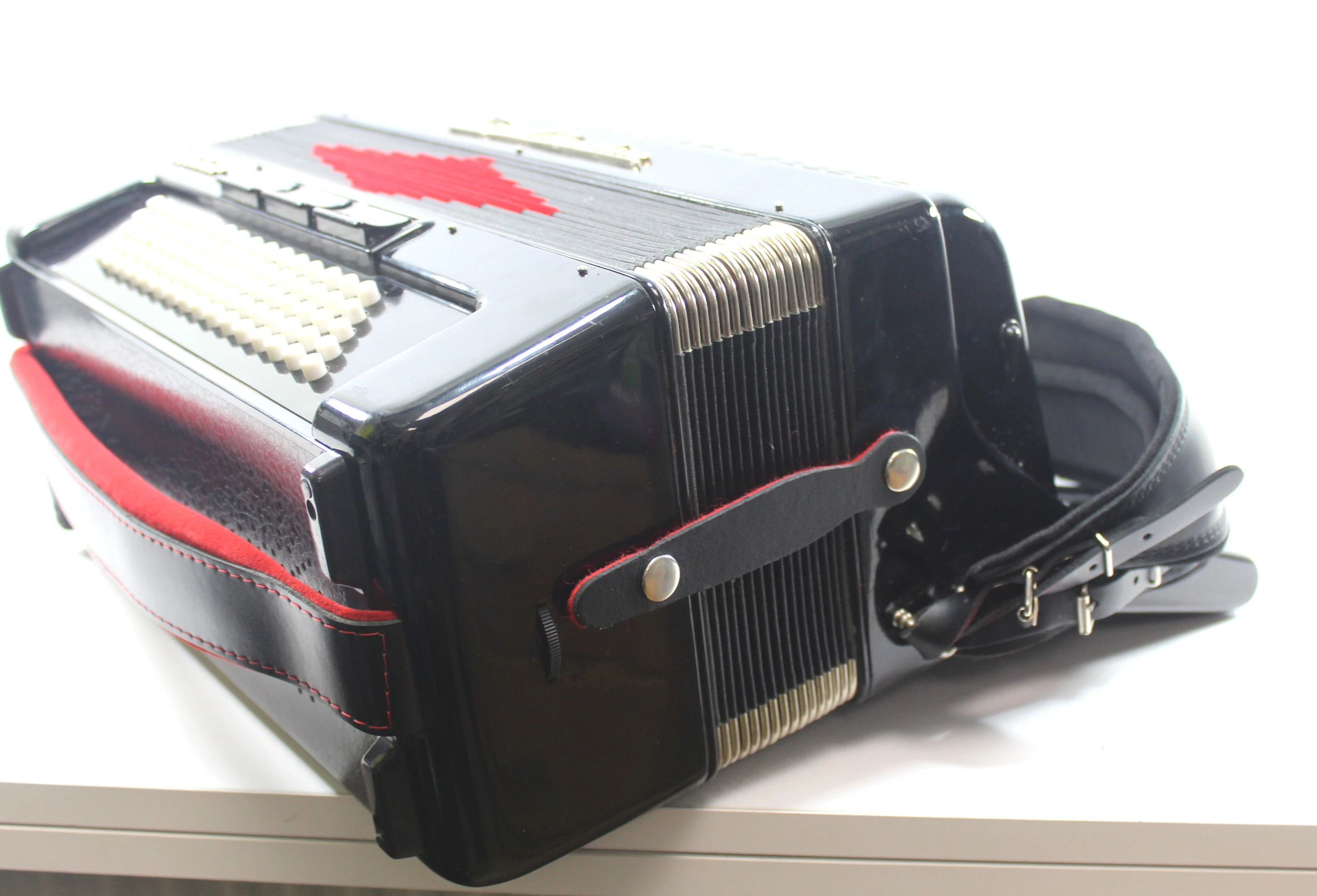 akordeon-royal-standard-meteor-80-basow-model-meteor