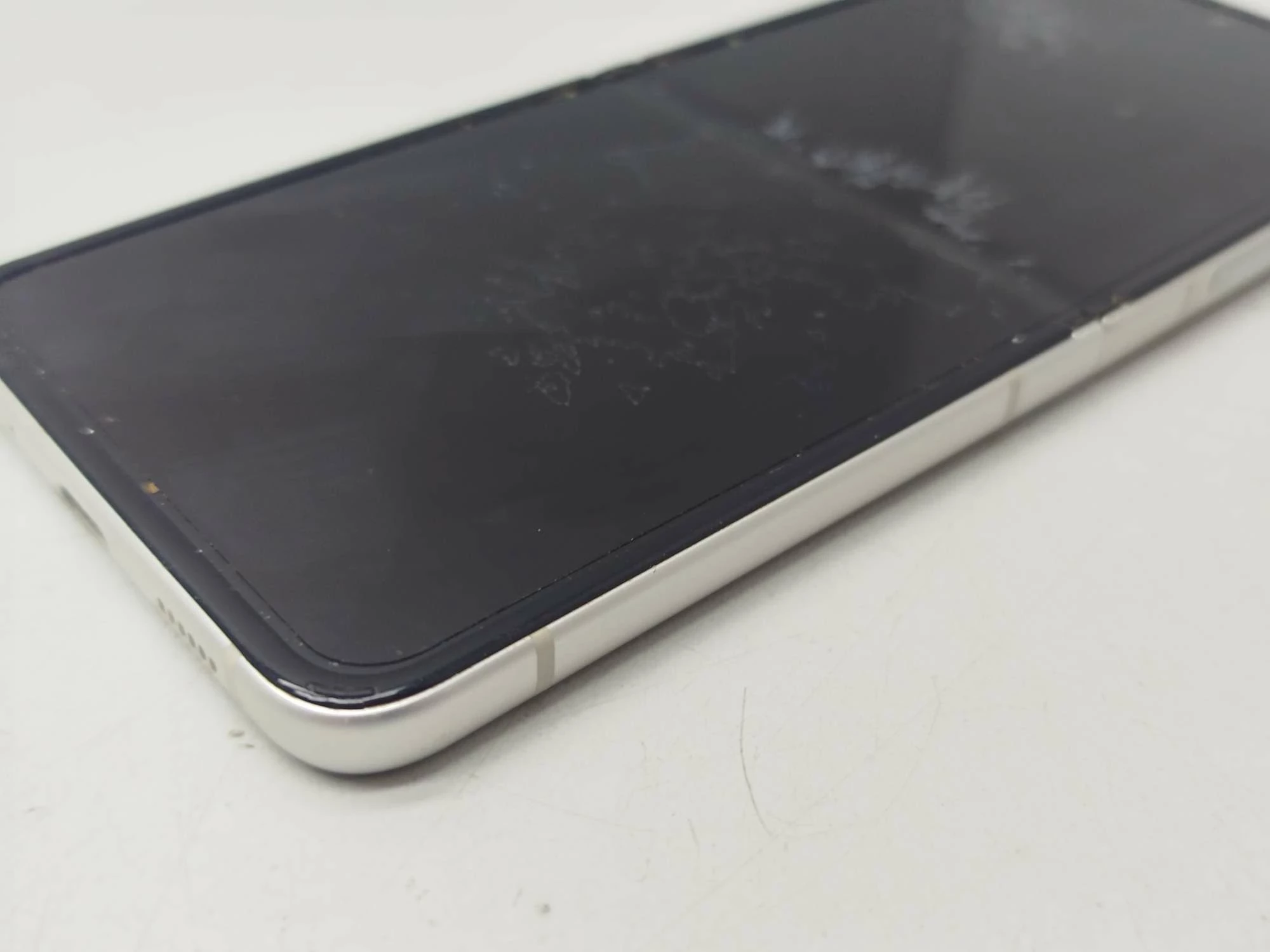 telefon-samsung-galaxy-z-flip-3-5g-wbudowana-pamiec-202869-214189