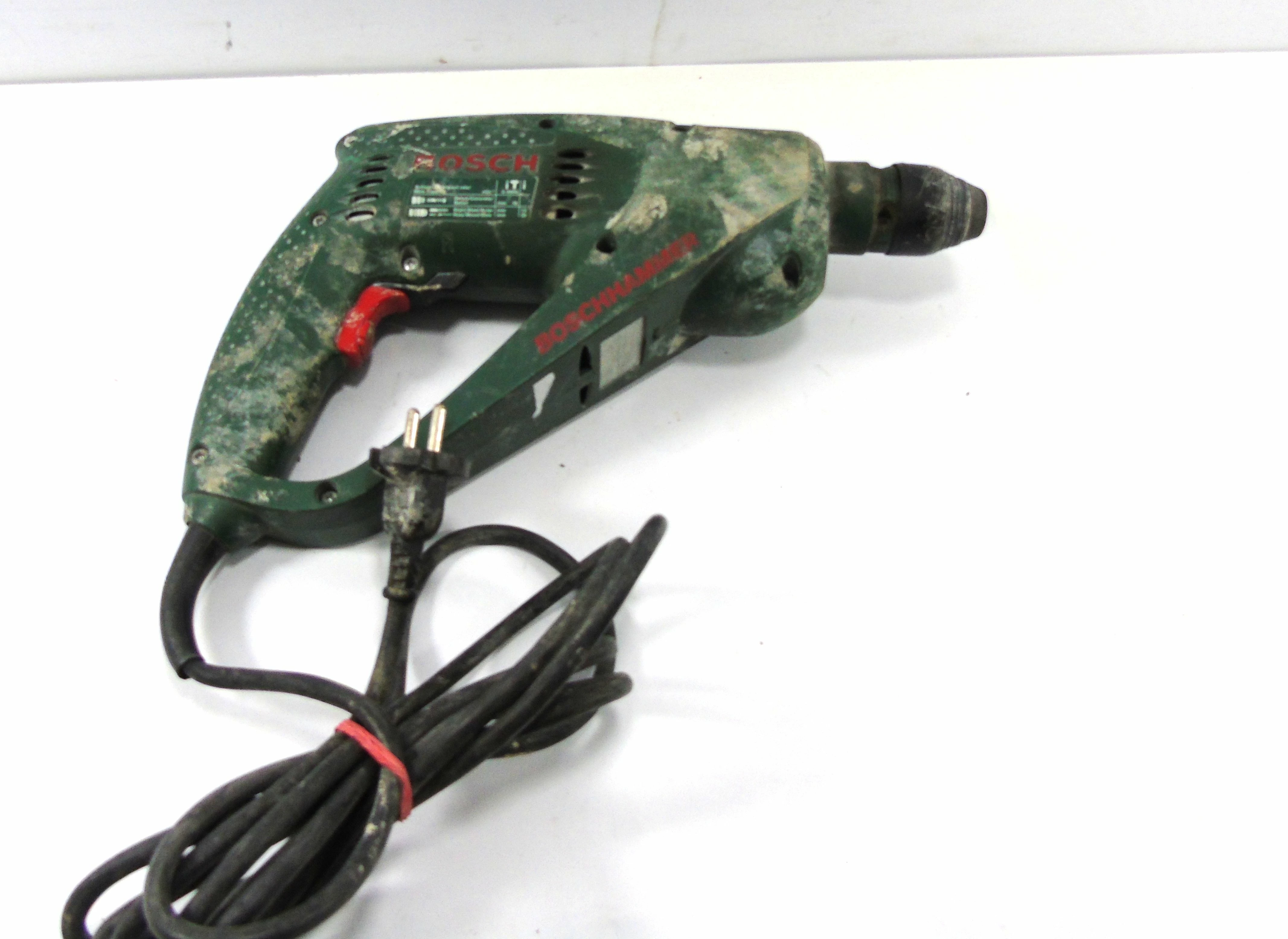 mlotowiertarka-bosch-pbh-180-re-energia-udaru-150