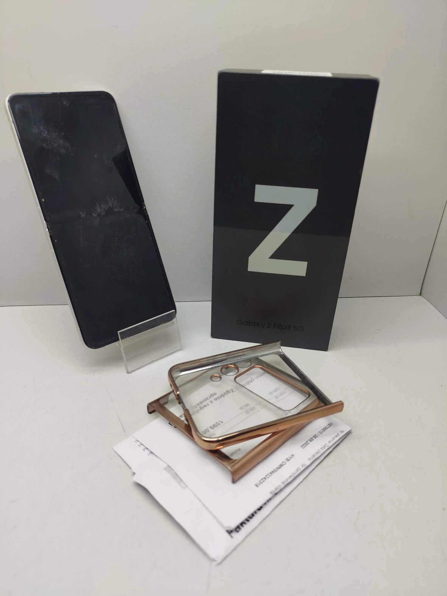 telefon-samsung-galaxy-z-flip-3-5g-3-maja-9-lipno