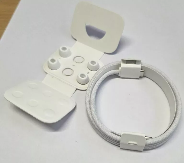 sluchawki-airpods-pro-2gen-kod-producenta-mtjv3zma