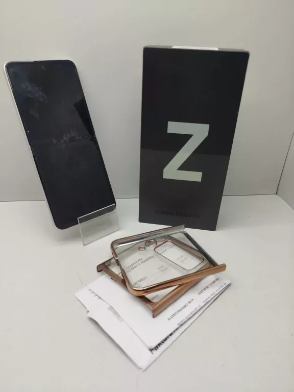 telefon-samsung-galaxy-z-flip-3-5g-3-maja-9-lipno