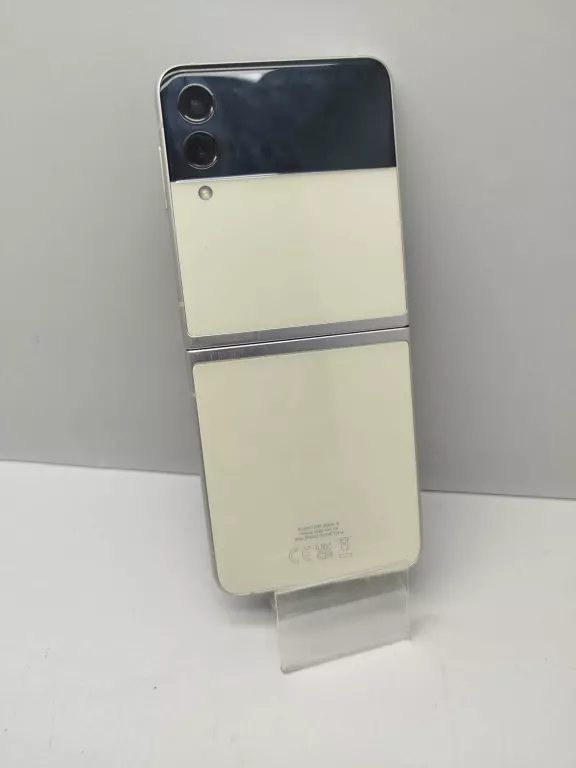 telefon-samsung-galaxy-z-flip-3-5g-przekatna-ekranu-670