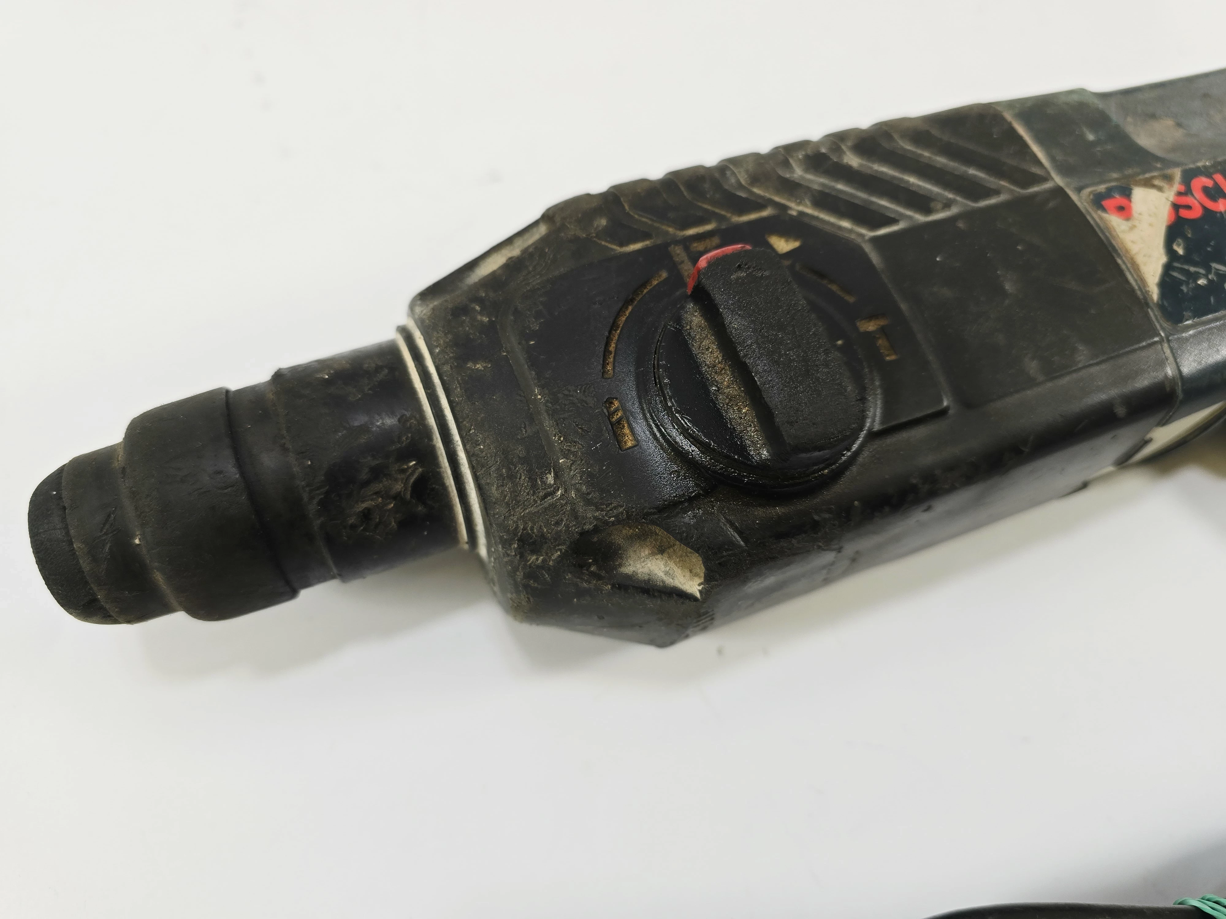 mlotowiertarka-bosch-gbh-2-24-dsr-sds-plus-energia-udaru-400