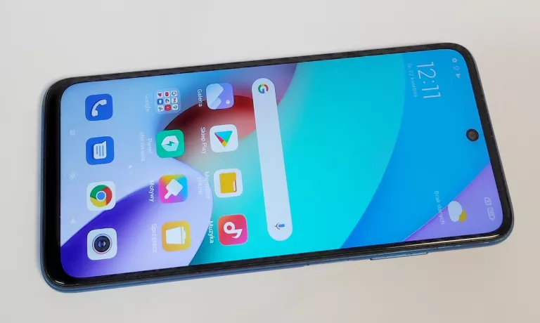 telefon-xiaomi-redmi-10-2022-11-listopada-27-konin