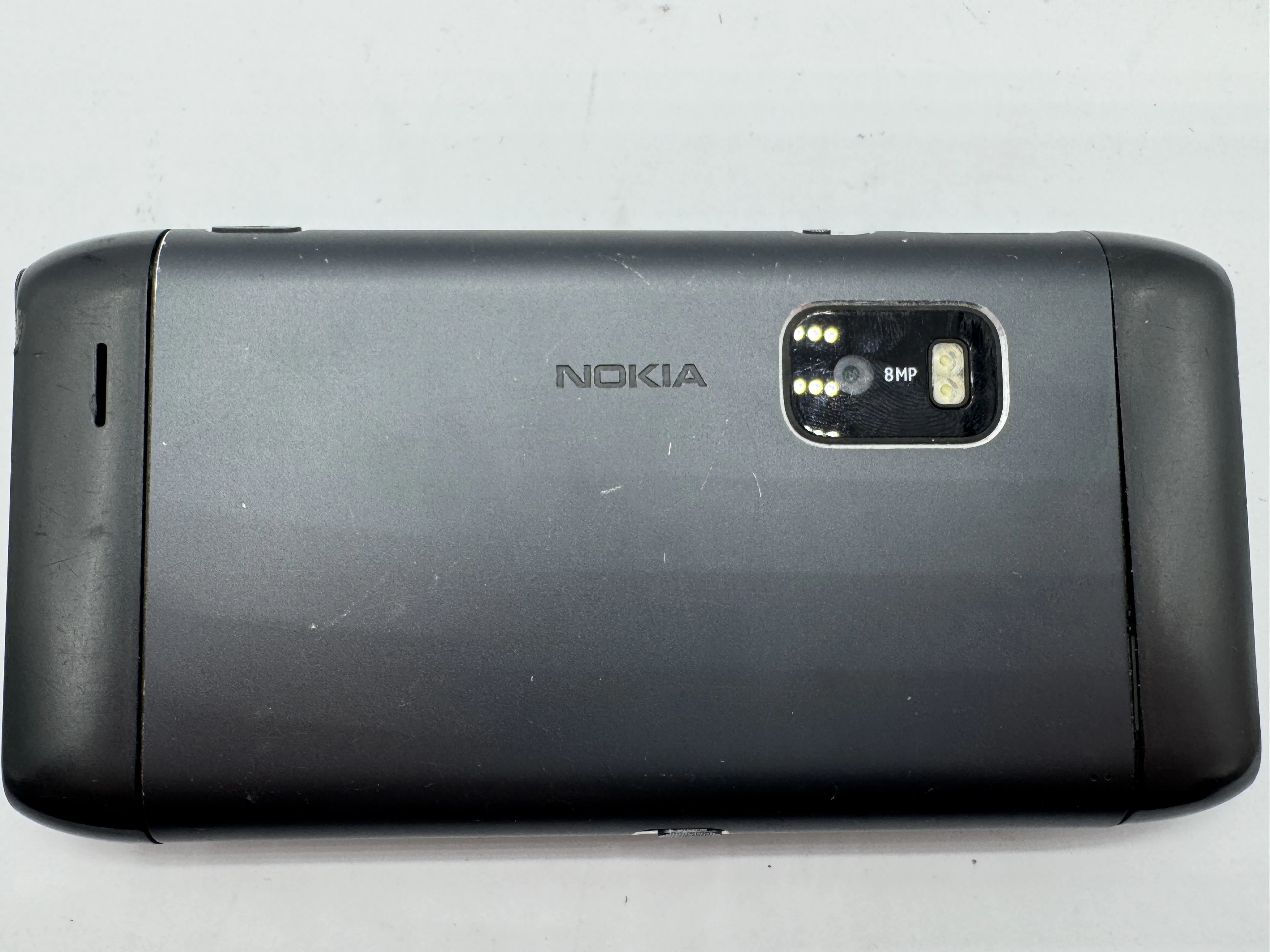 smartfon-qwerty-nokia-e7-brak-pl-kod-producenta-rm-626