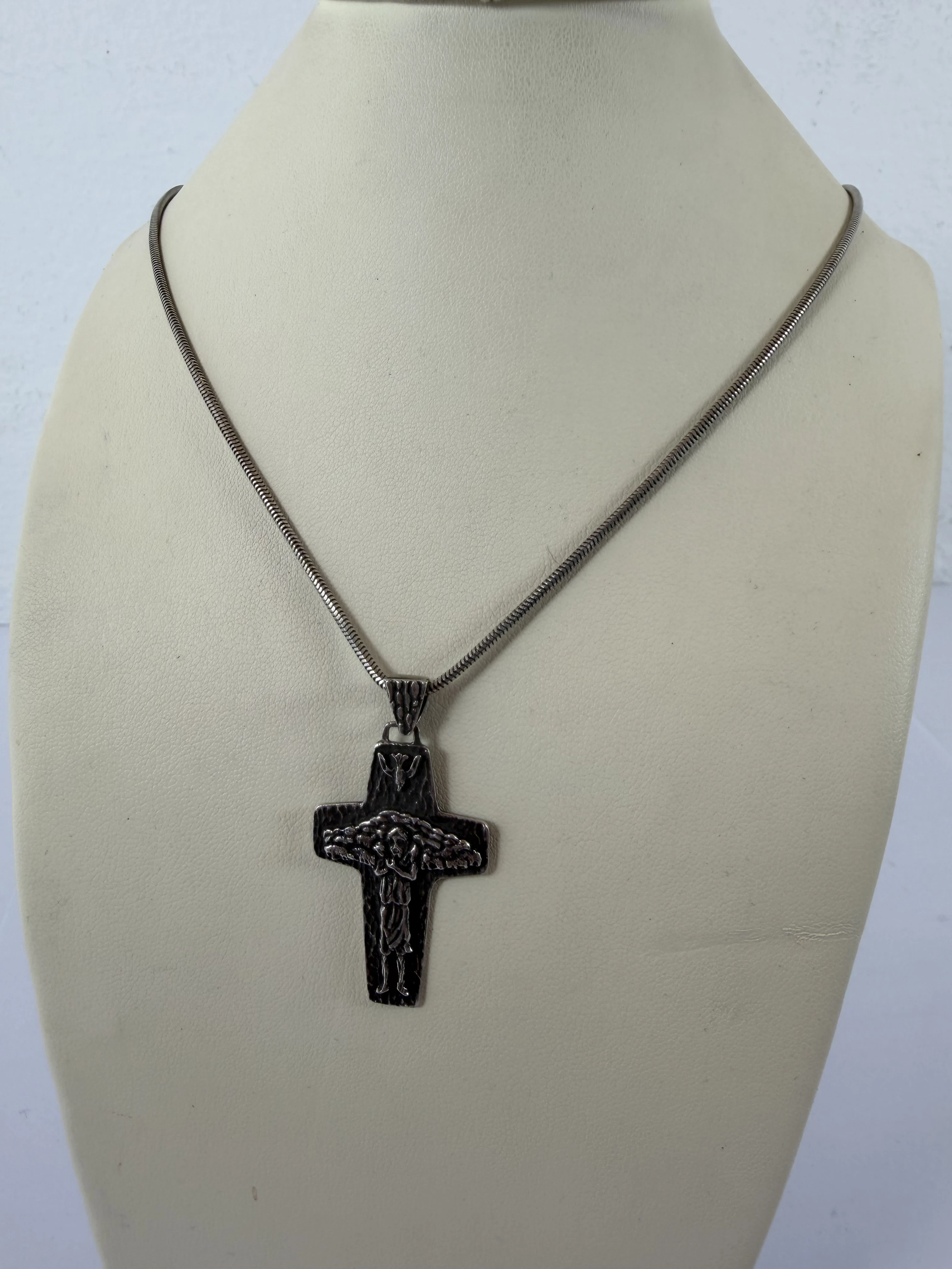 srebro-wyrob-jubilerski-uzywany-lancuszek-z-krzyzem-925-1053-ean-gtin-0000001128624
