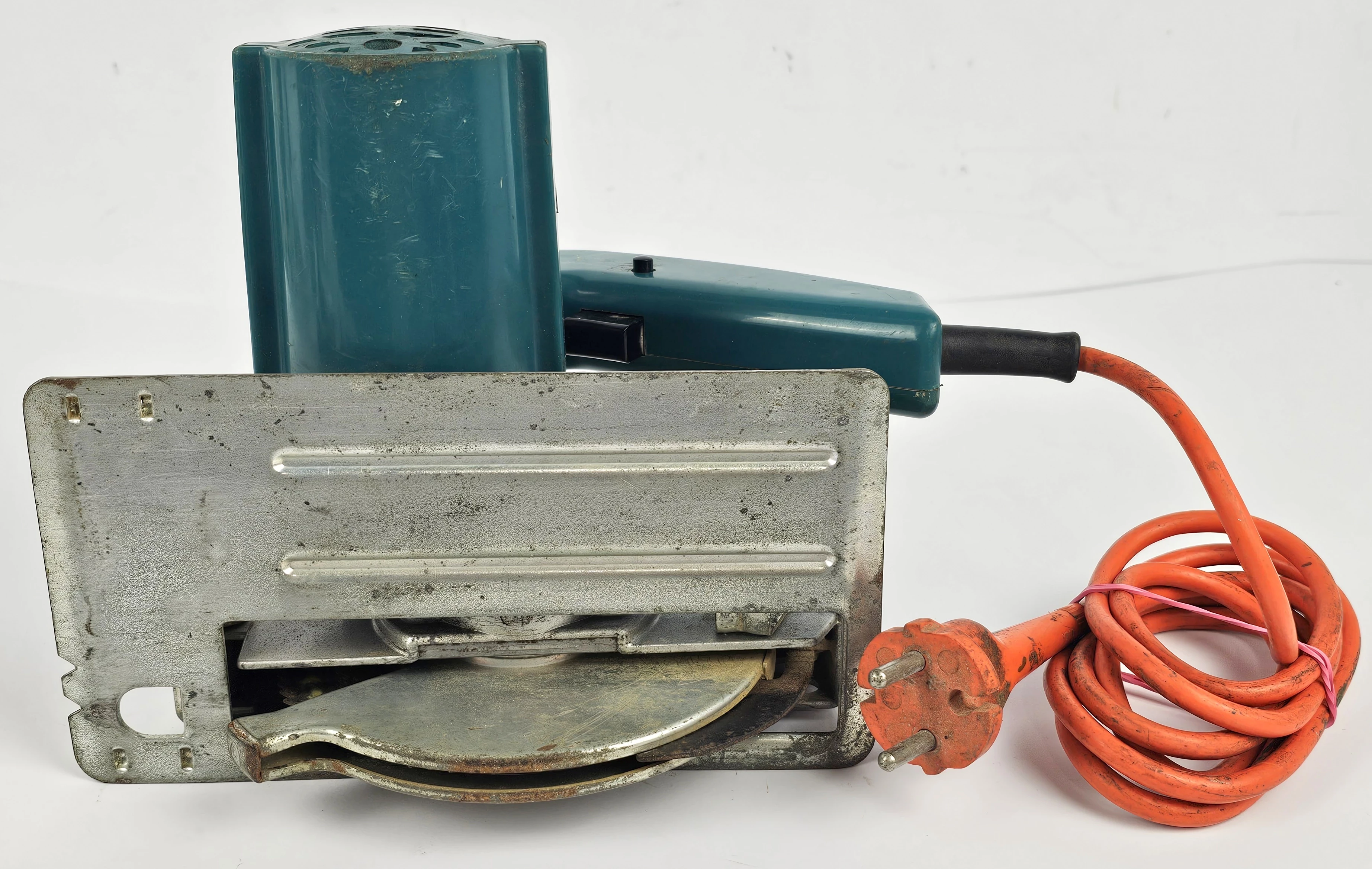 pila-tarczowa-black-decker-dn55-450w-srednica-otworu-pily-100