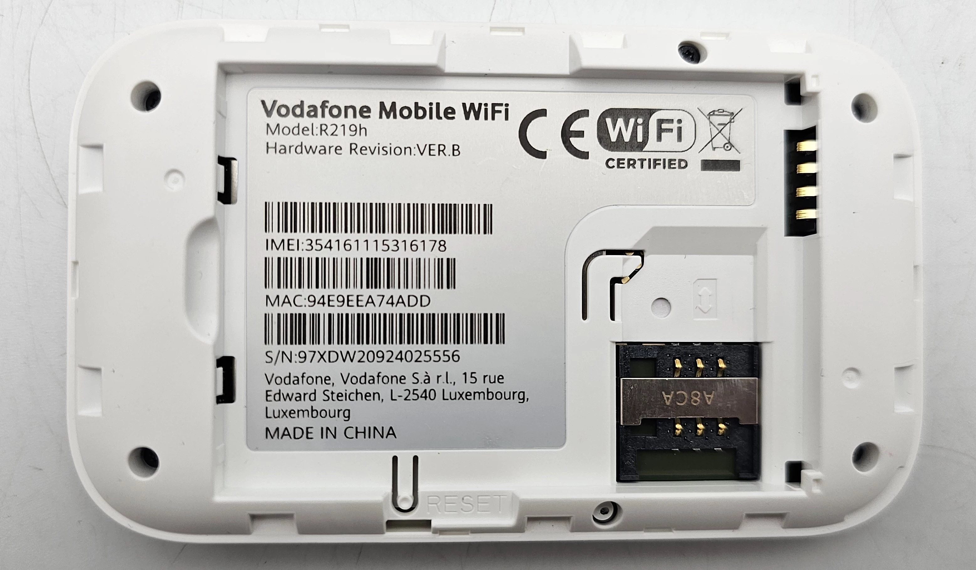 router-mobilny-vodafone-r219h-4g-lte-waga-produktu-z-opakowaniem-jednostkowym-0250