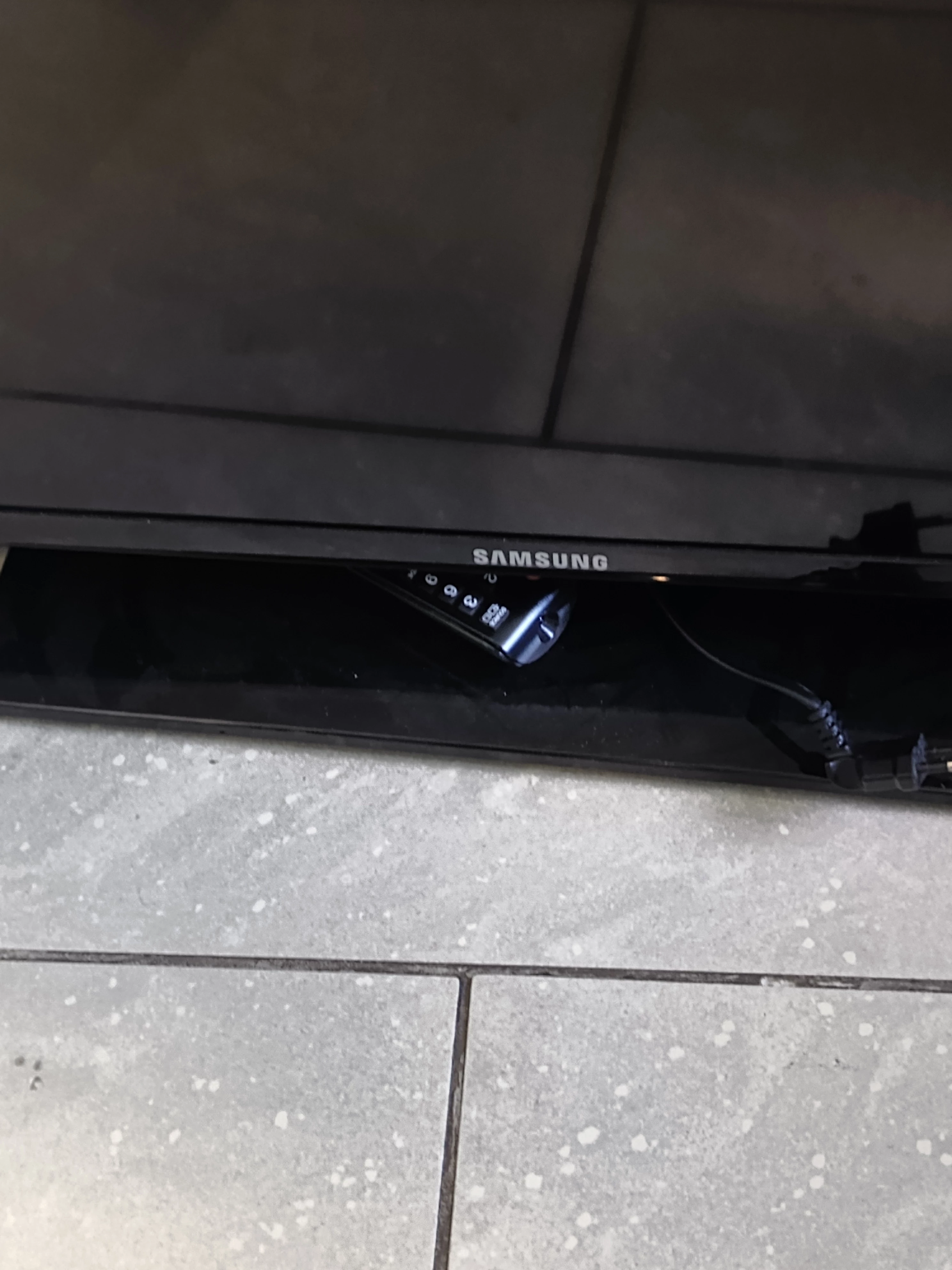 telewizor-samsung-ue40h6203aw-ean-gtin-8806097118541