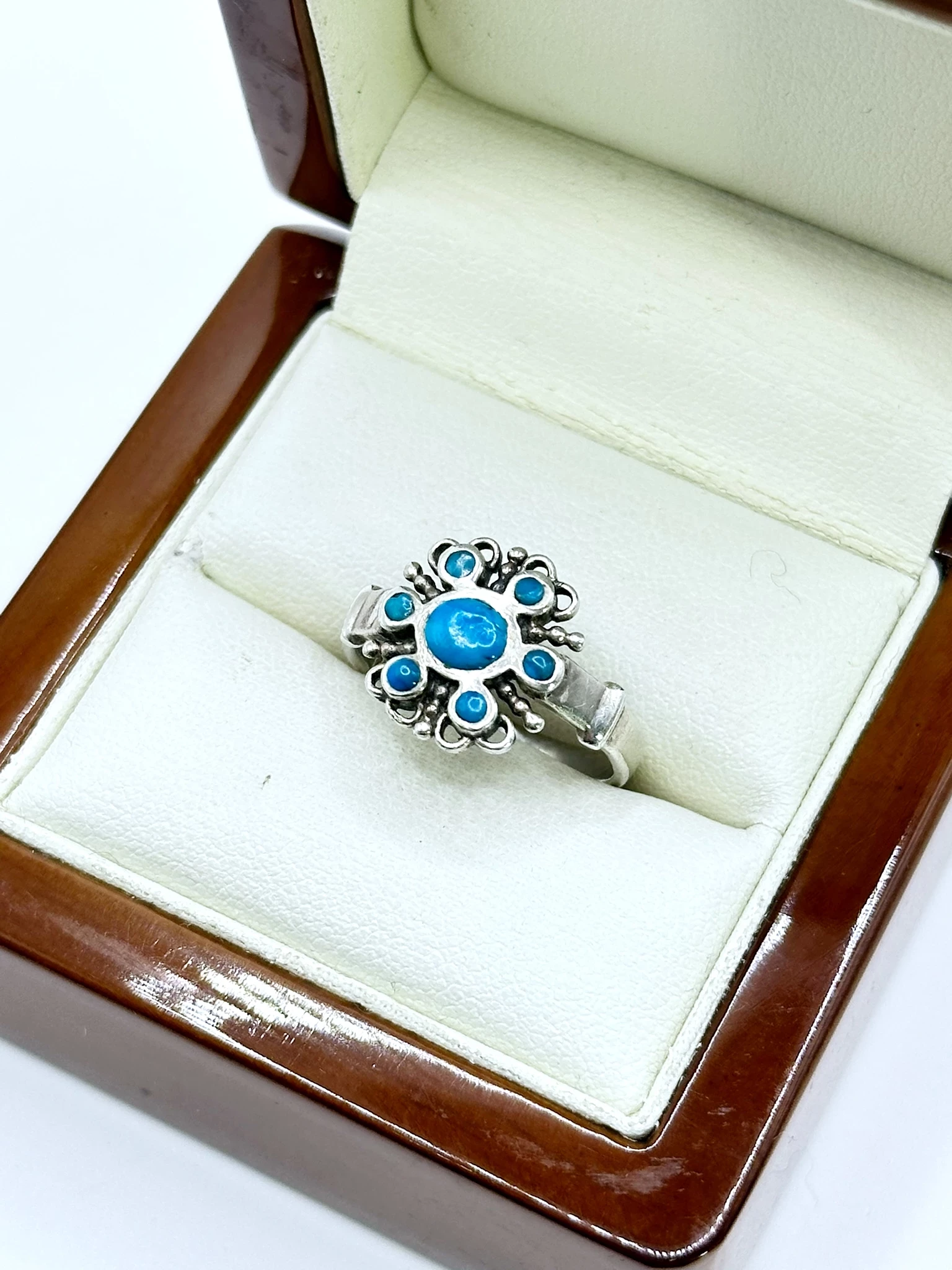 sd147-uroczy-srebrny-damski-pierscionek-kwiatek-z-niebieska-emalia-925-stan-11323-2