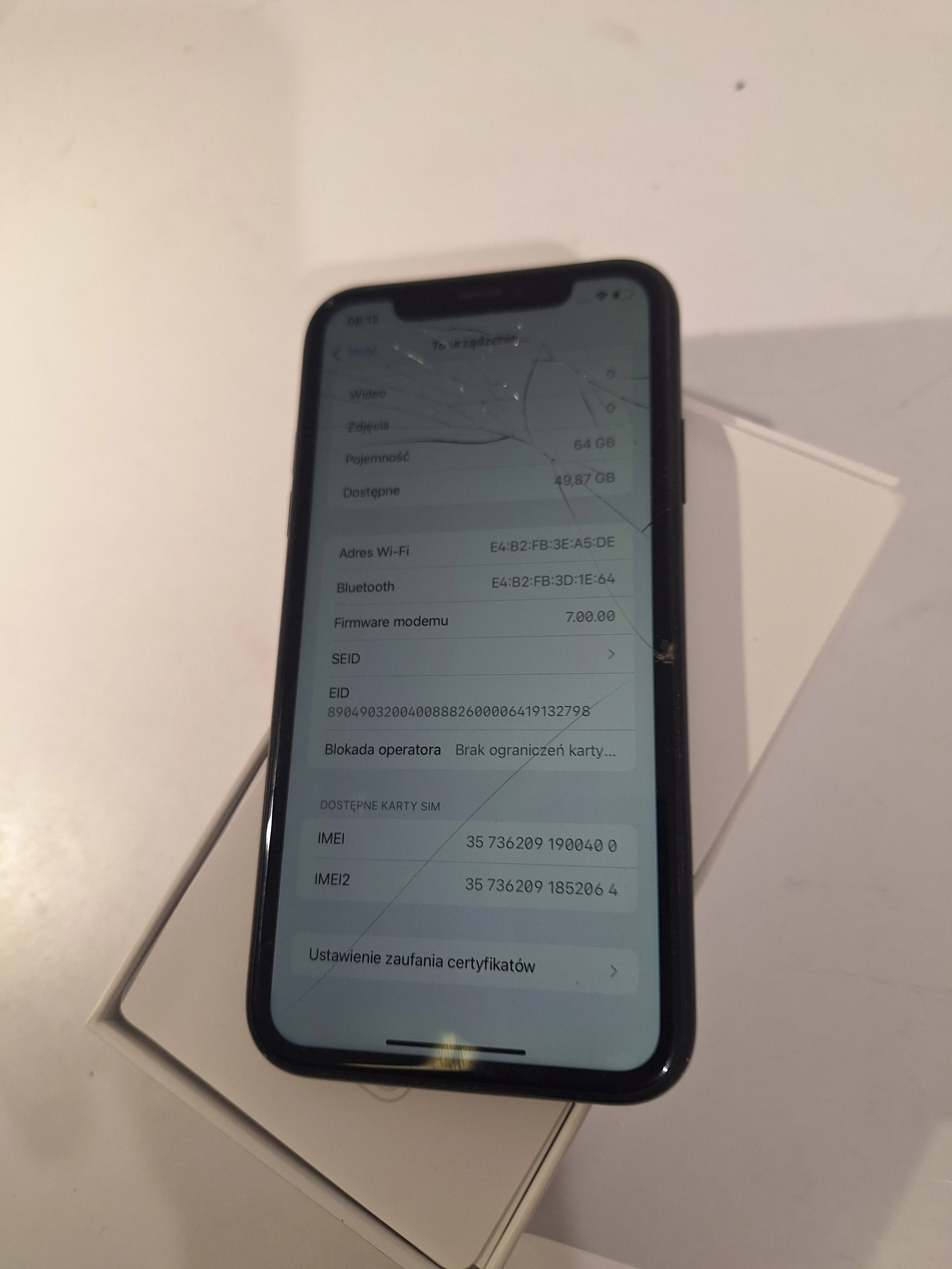 telefon-iphone-xr-zbity-64gb-zbity-ekran-pudelko-typ-202685-212929