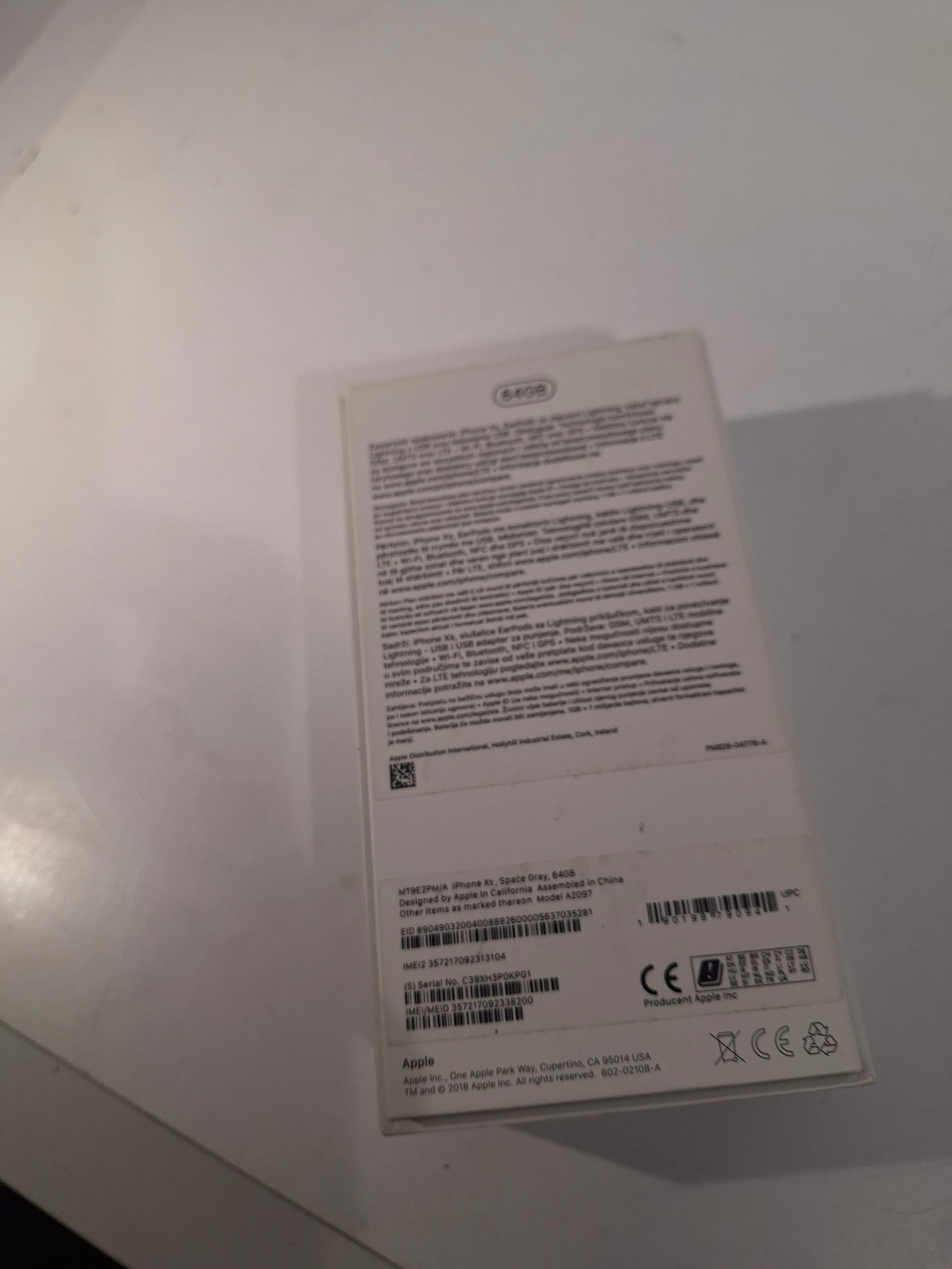 telefon-iphone-xr-zbity-64gb-zbity-ekran-pudelko-pamiec-ram-202865-214125