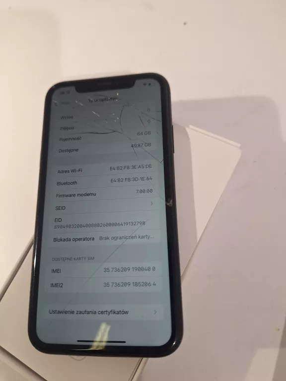 telefon-iphone-xr-zbity-64gb-zbity-ekran-pudelko-janowicza-3-olsztyn