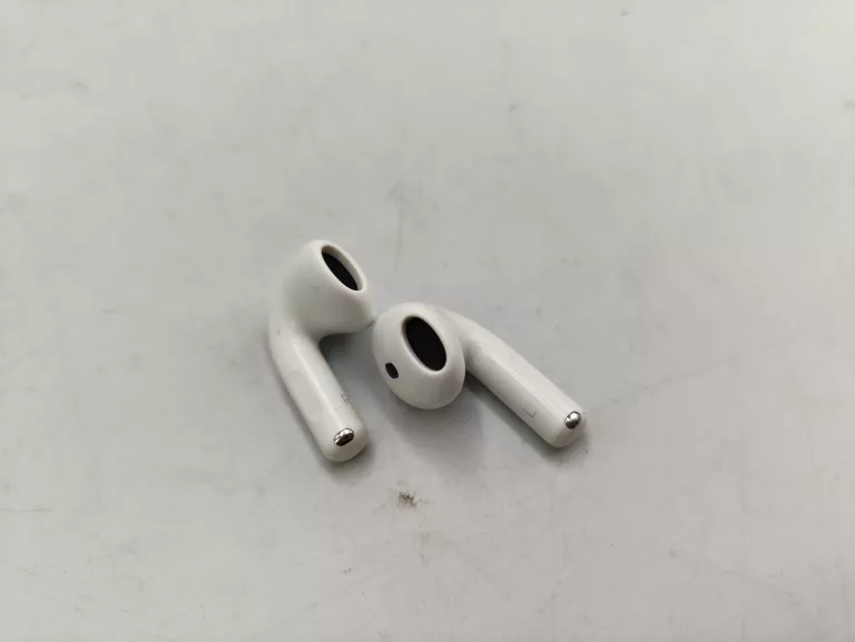 sluchawki-bzprzewodowe-apple-airpods-4-stan-11323-2