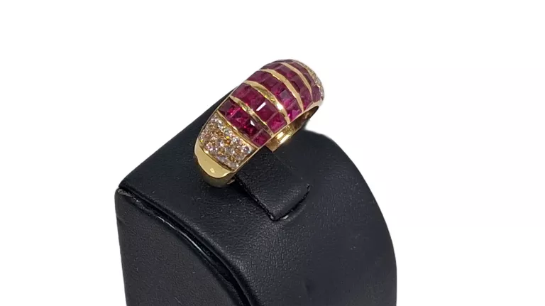 zloty-pierscionek-z-szafirami-i-diamentami-750-rozmiar-16-667-g-rodzaj-2205-2