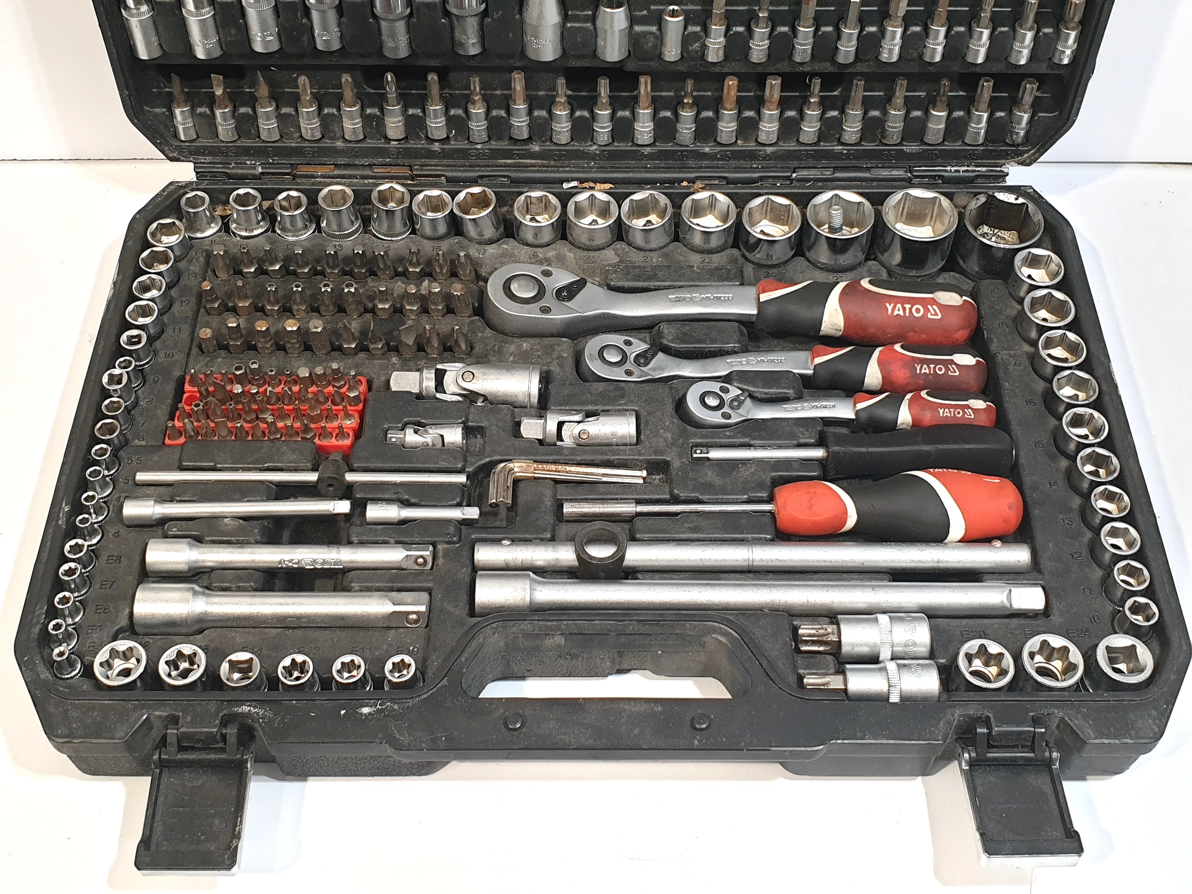 zestaw-narzedziowy-yato-yt-38841-kod-producenta-yt-38841