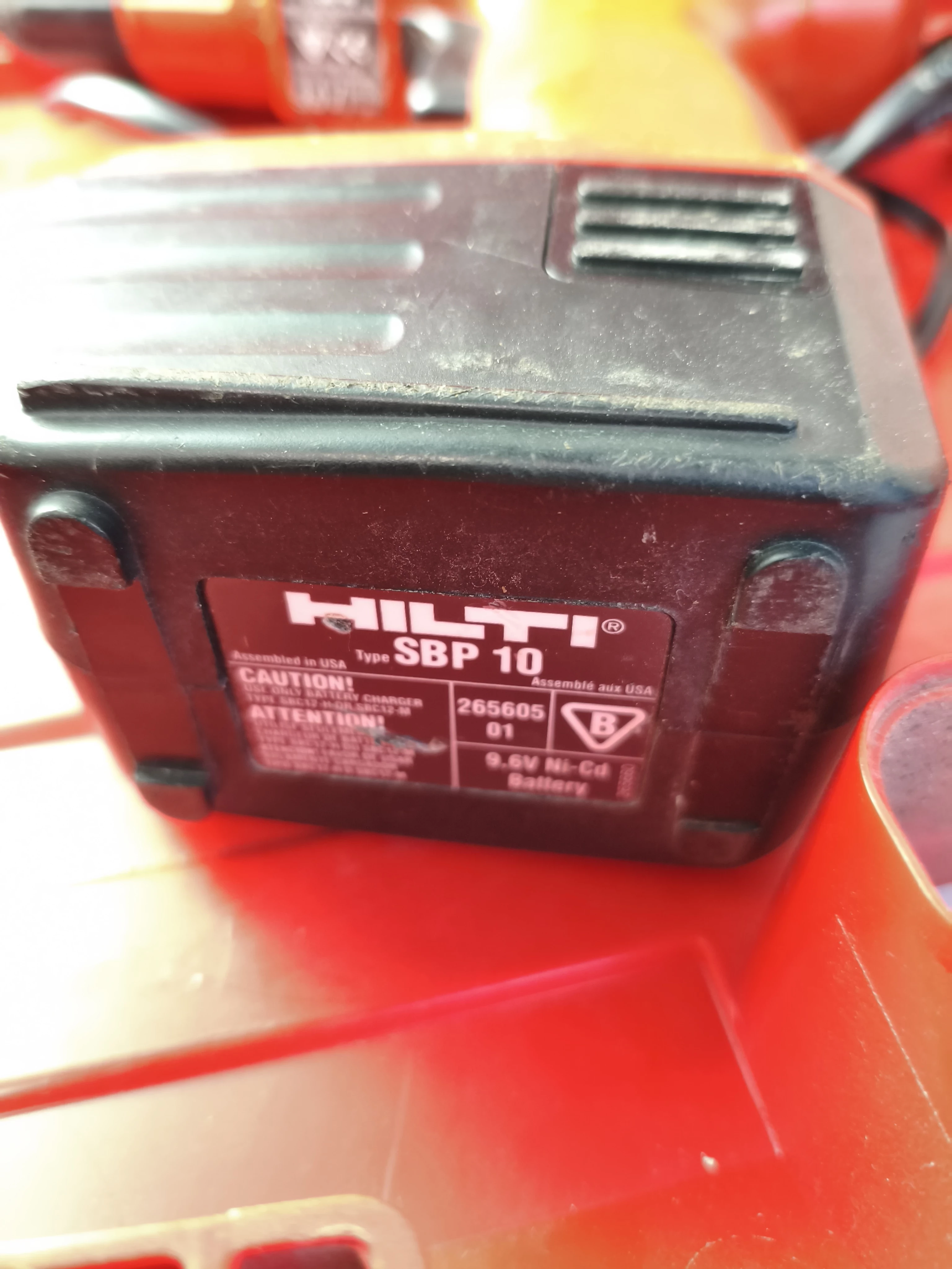 wkretarka-hilti-sb-10-walizka-aku-ladowarka-ean-gtin-9009316417978