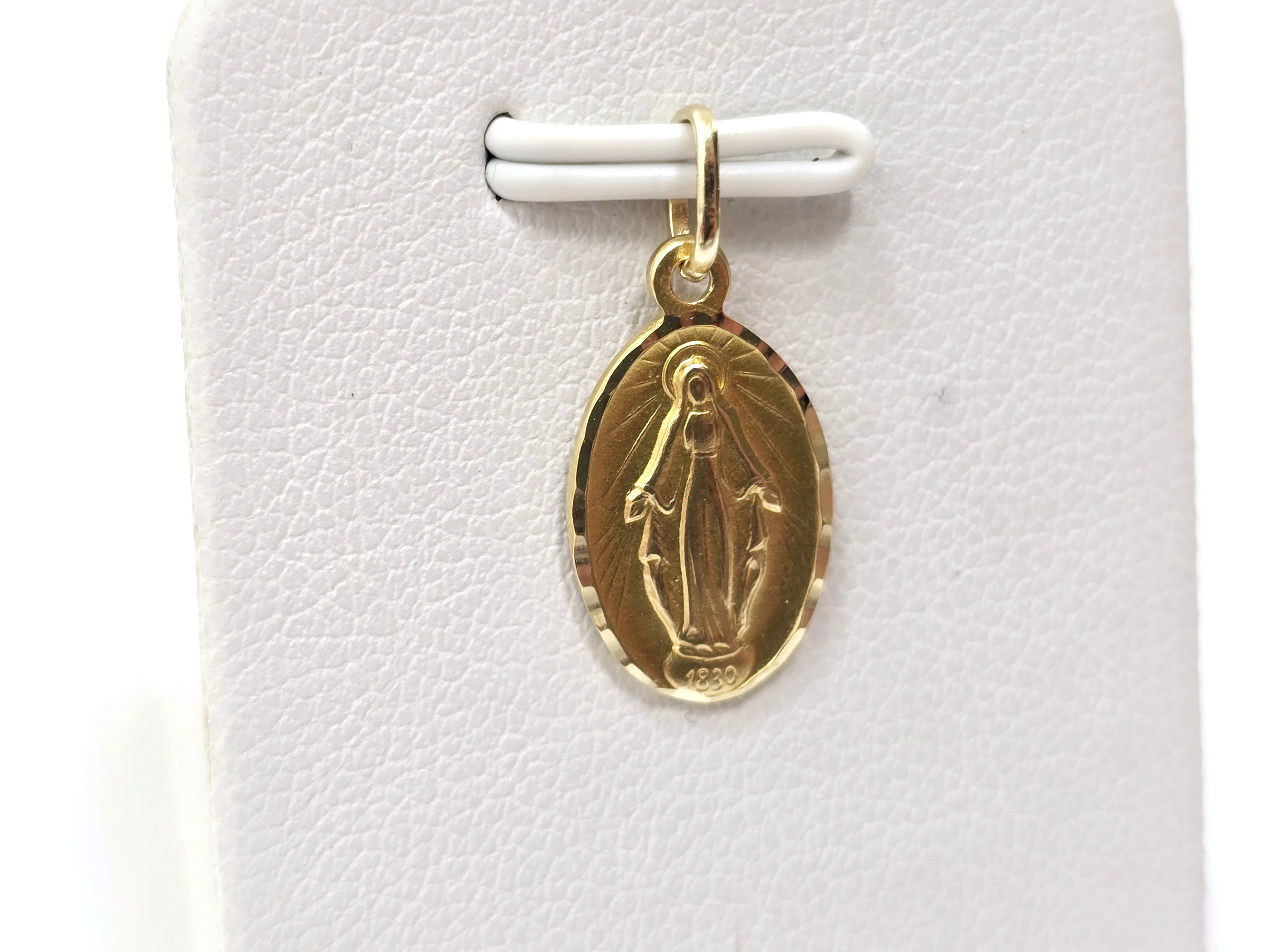 zlota-zawieszka-matka-boska-585-089g-kamien-17088-524288