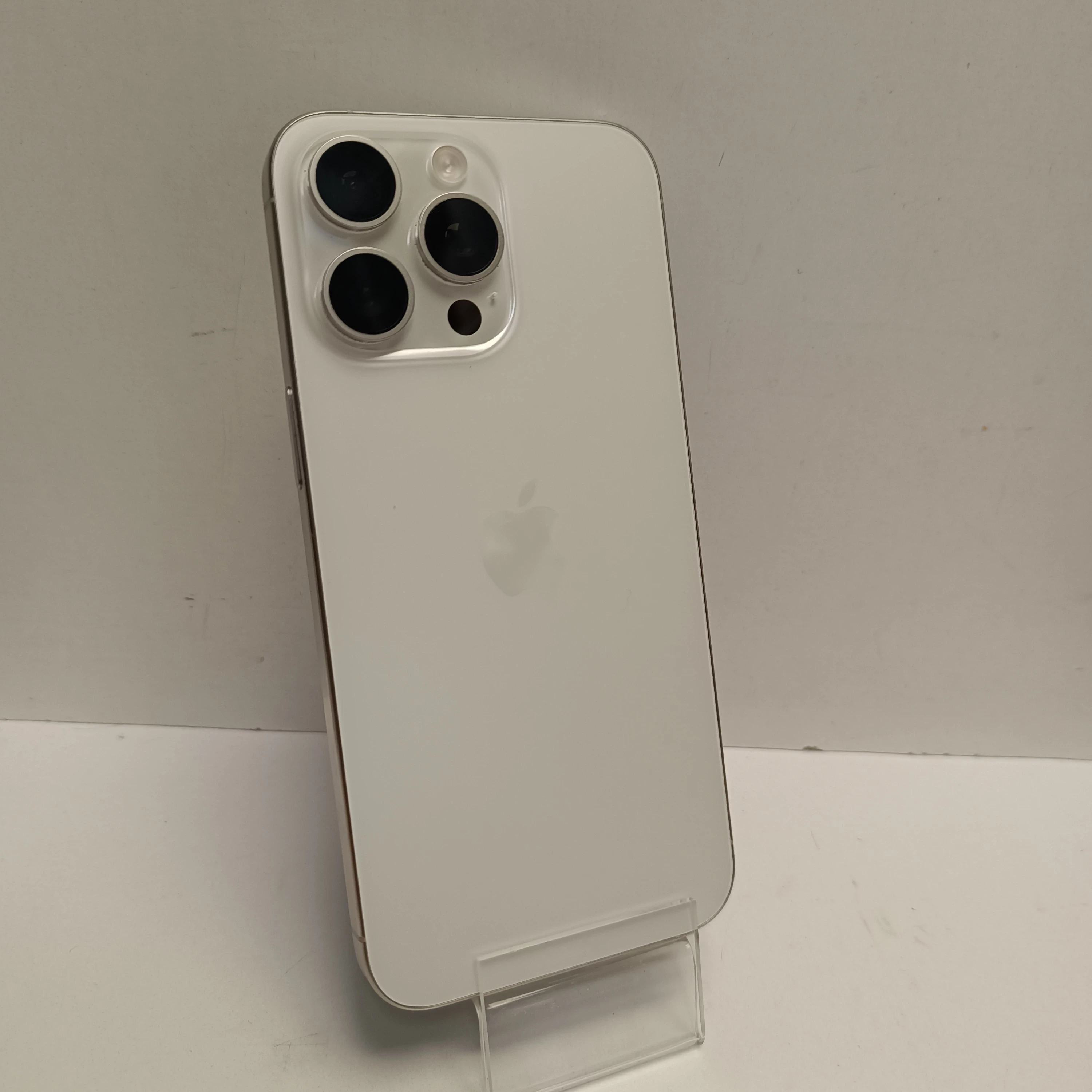 smartfon-apple-iphone-15-pro-max-8256-gb-5g-bialy-bateria-86-wbudowana-pamiec-202869-214185