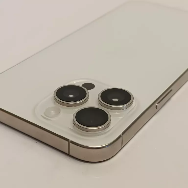 smartfon-apple-iphone-15-pro-max-8256-gb-5g-bialy-bateria-86-kolor-249512-1647414