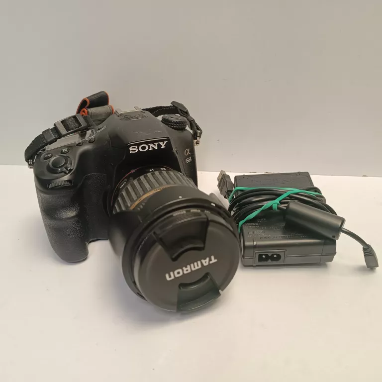 lustrzanka-cyfrowa-sony-alpha-68-z-obiektywem-tamron-17-50mm-f28-sp-osiedle-teatralne-3u15-krakow