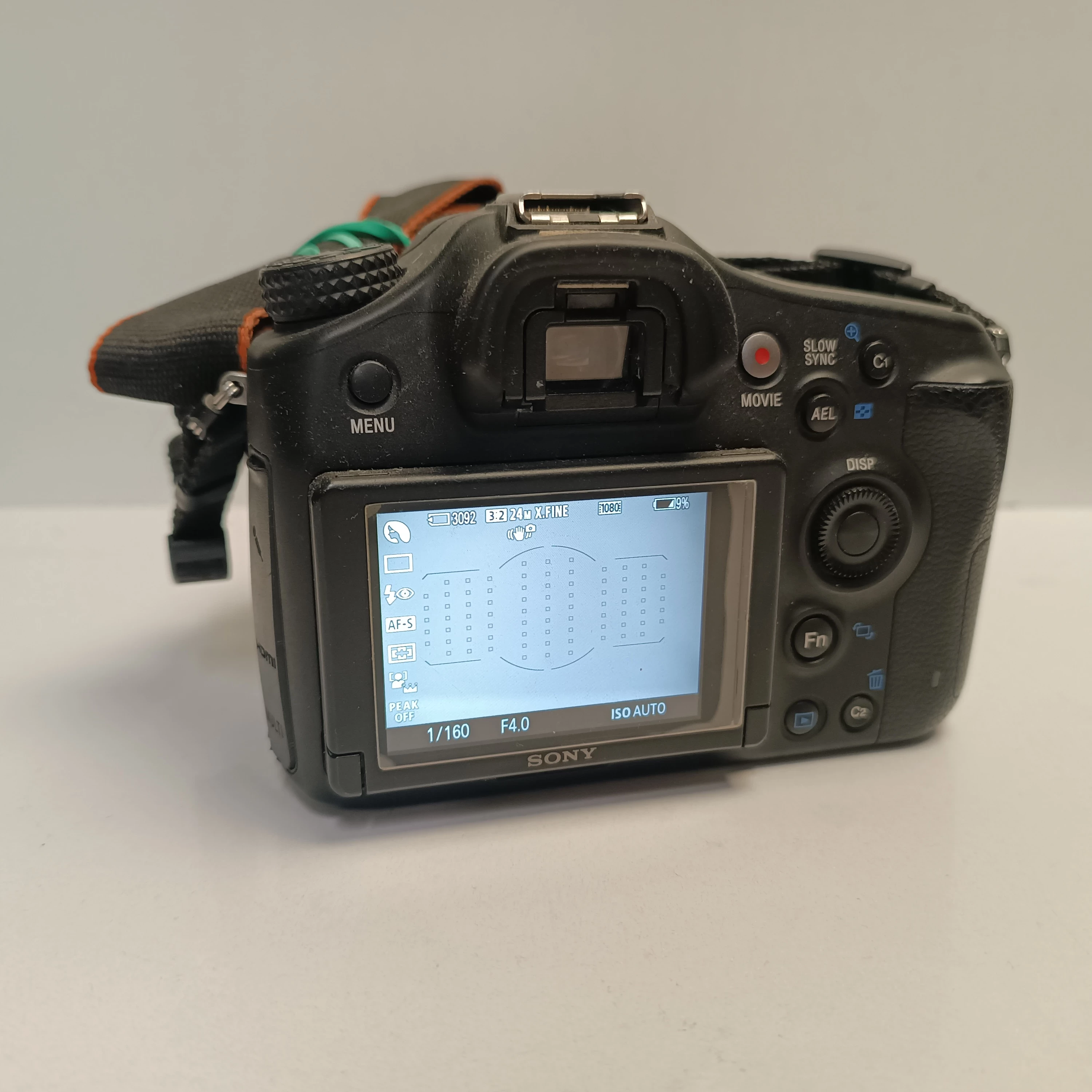 lustrzanka-cyfrowa-sony-alpha-68-z-obiektywem-tamron-17-50mm-f28-sp-model-68-18-55mm