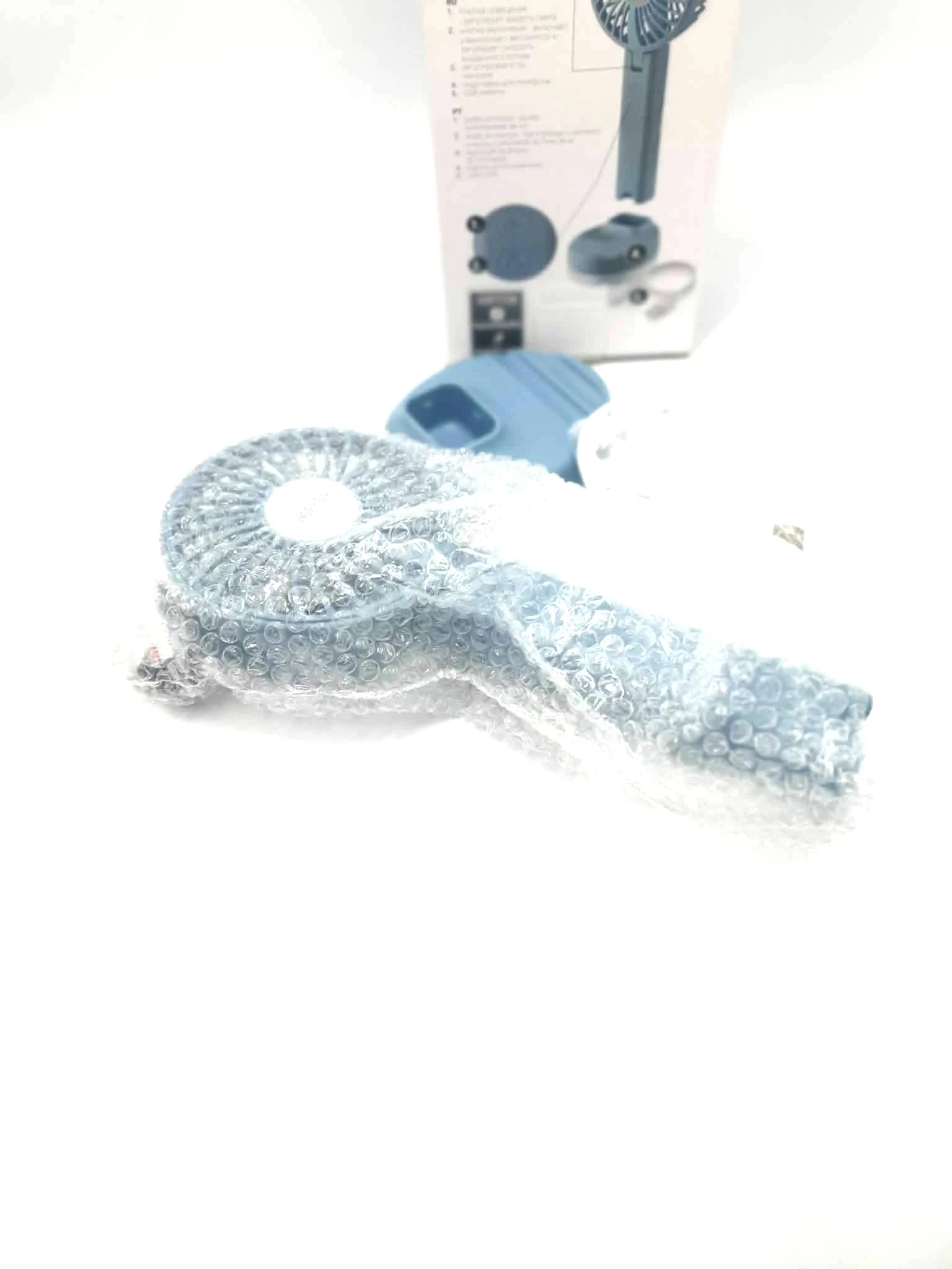 hoffen-miniwiatrak-z-lampka-i-uchwytem-na-telefon-stan-11323-2