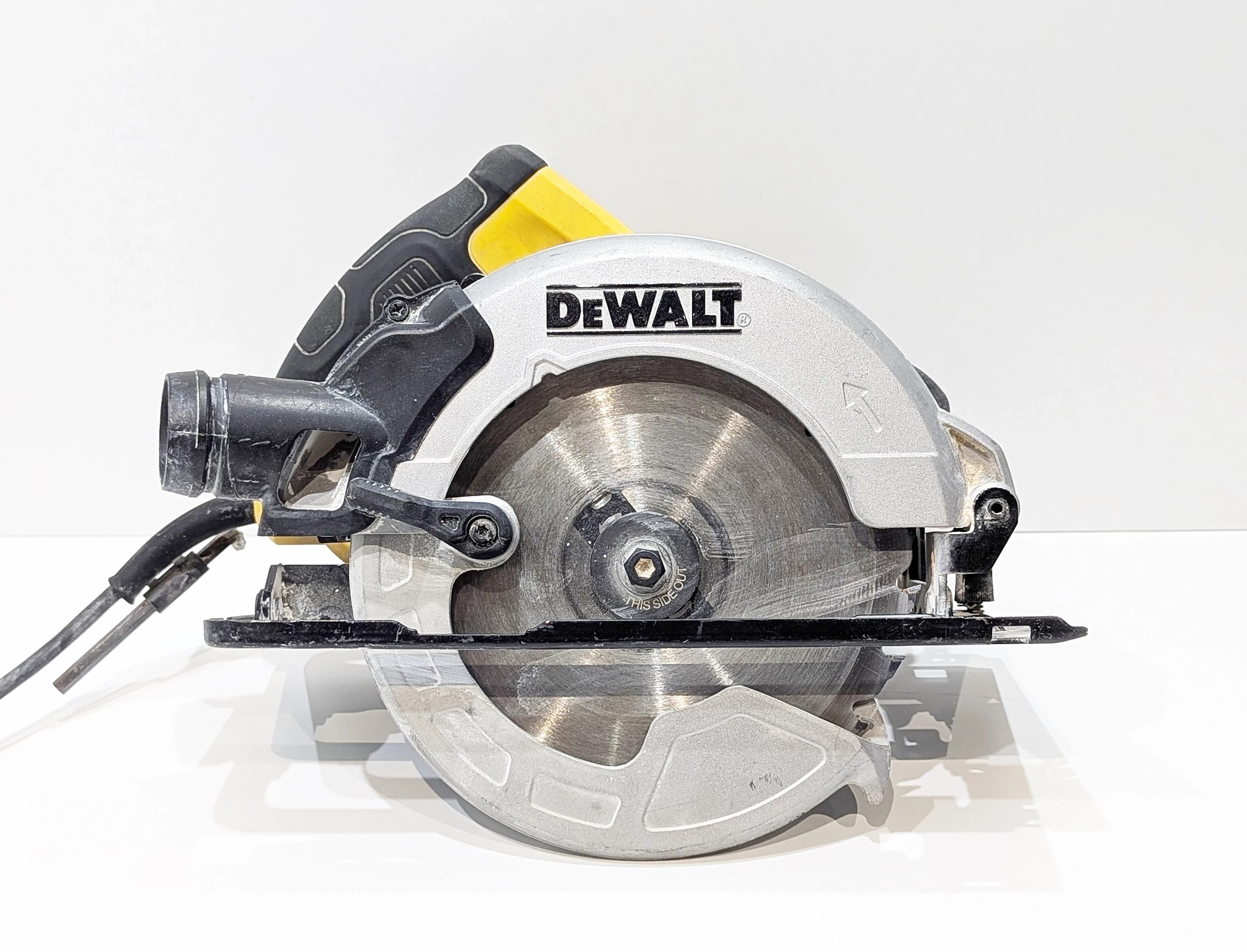 pilarka-tarczowa-dewalt-dwe5615-mlodziencza-1-warszawa