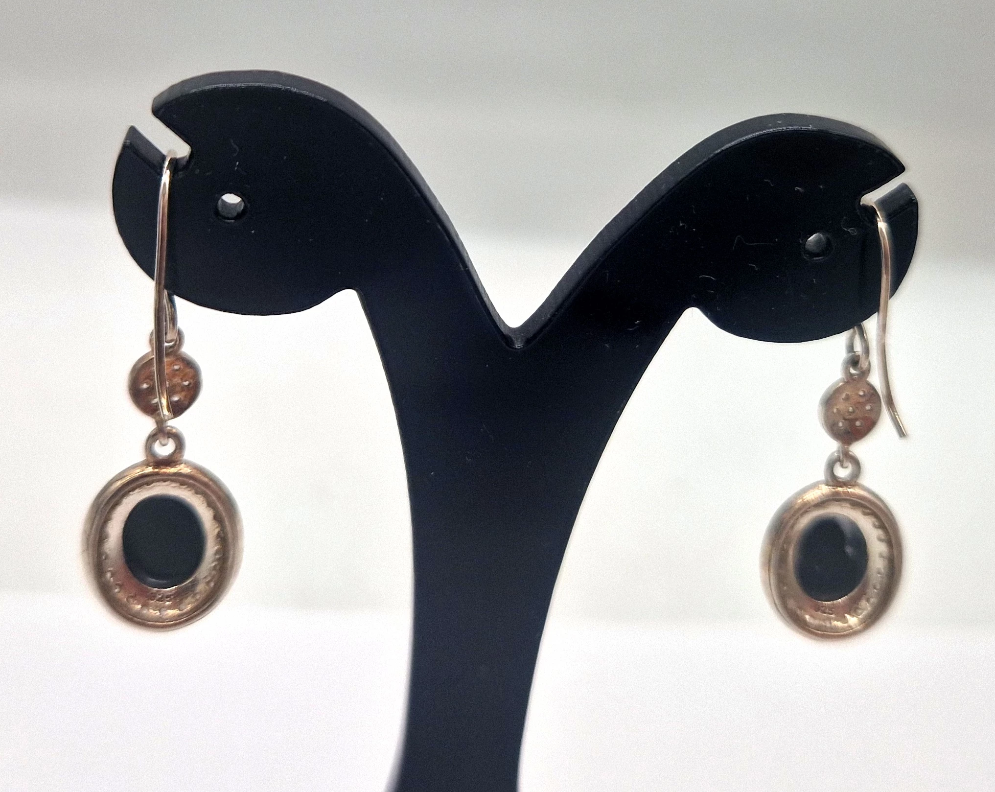 srebro-komplet-bizuteri-lancuszek-z-zawieszka-i-kolczyki-material-15835-4