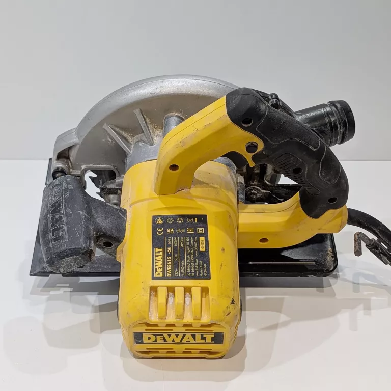 pilarka-tarczowa-dewalt-dwe5615-srednica-otworu-pily-3000
