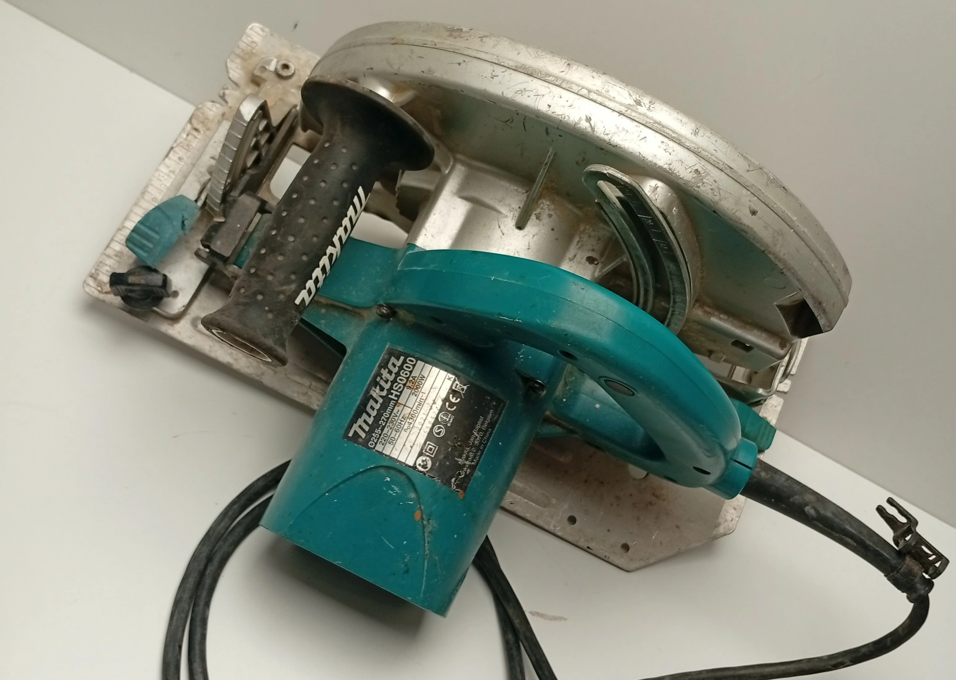 pilarka-tarczowa-makita-hs0600-ean-gtin-0088381836029