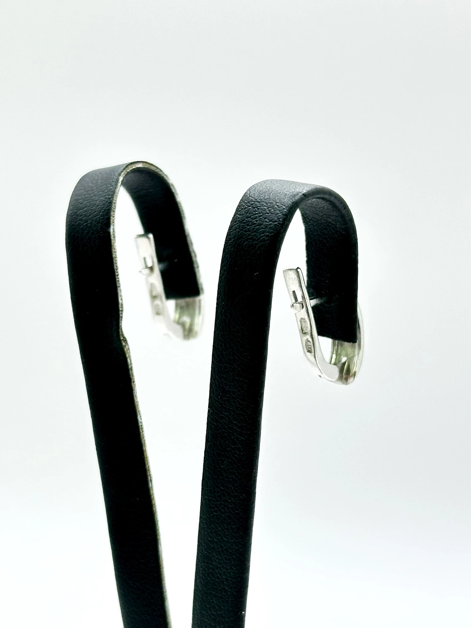 sd258-wygodne-damskie-kolczyki-ze-srebra-925-z-zielona-emalia-rodzaj-zapiecia-2207-4