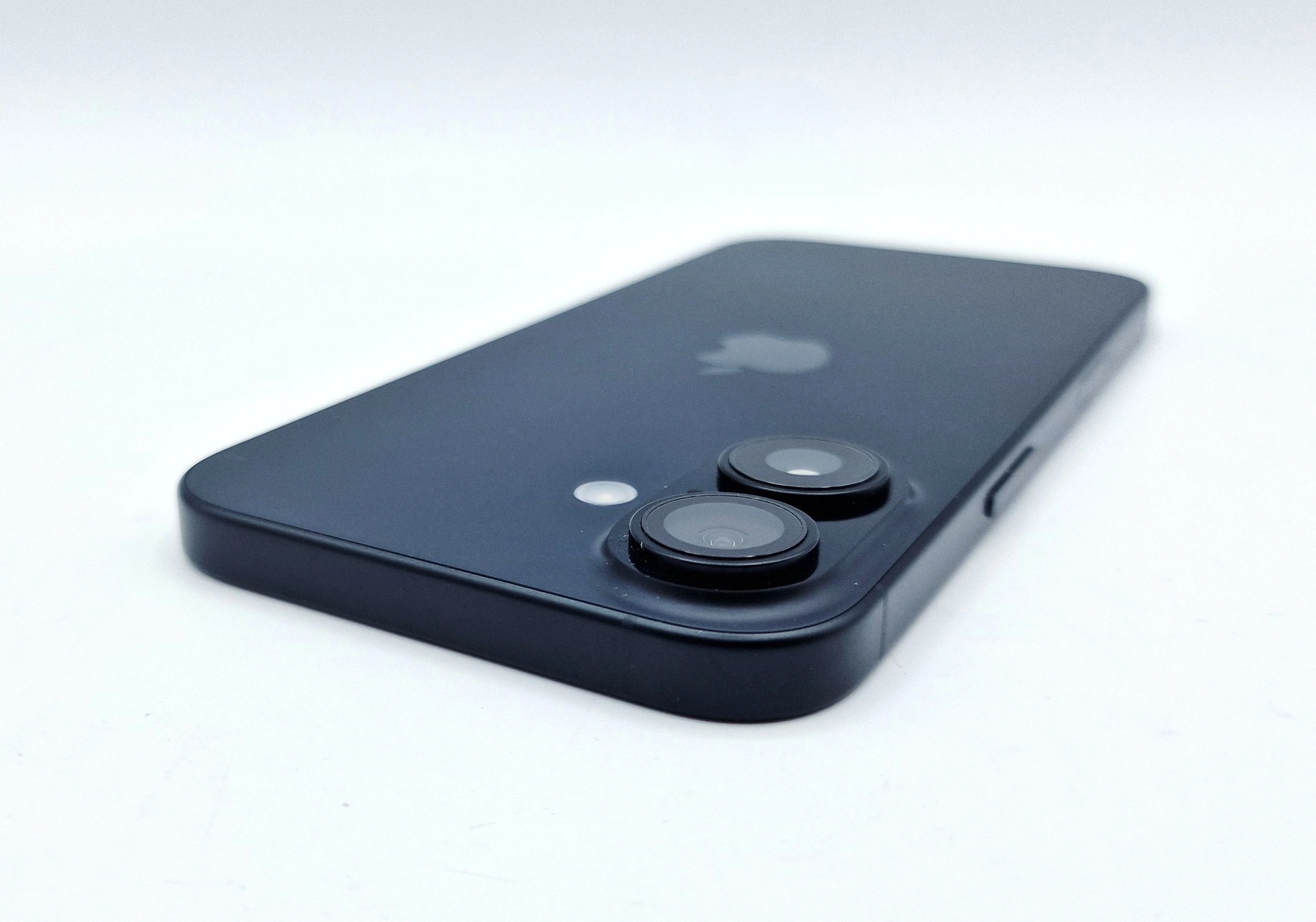 telefon-apple-iphone-16-128gb-pojemnosc-akumulatora-3561